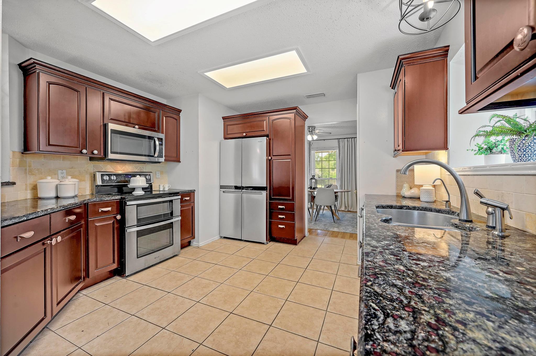 11601 Forest Rain None Property Photo 15