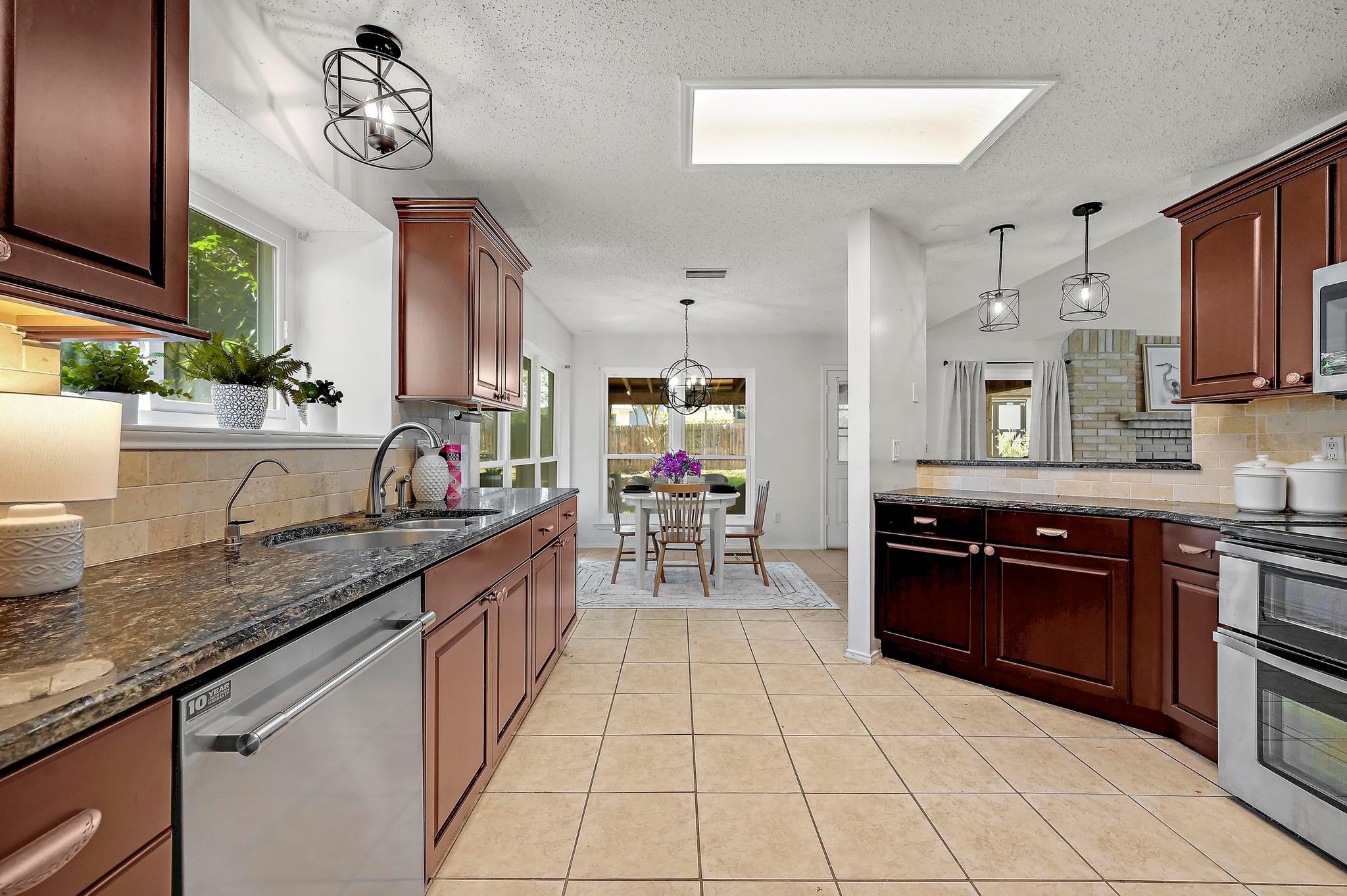 11601 Forest Rain None Property Photo 16