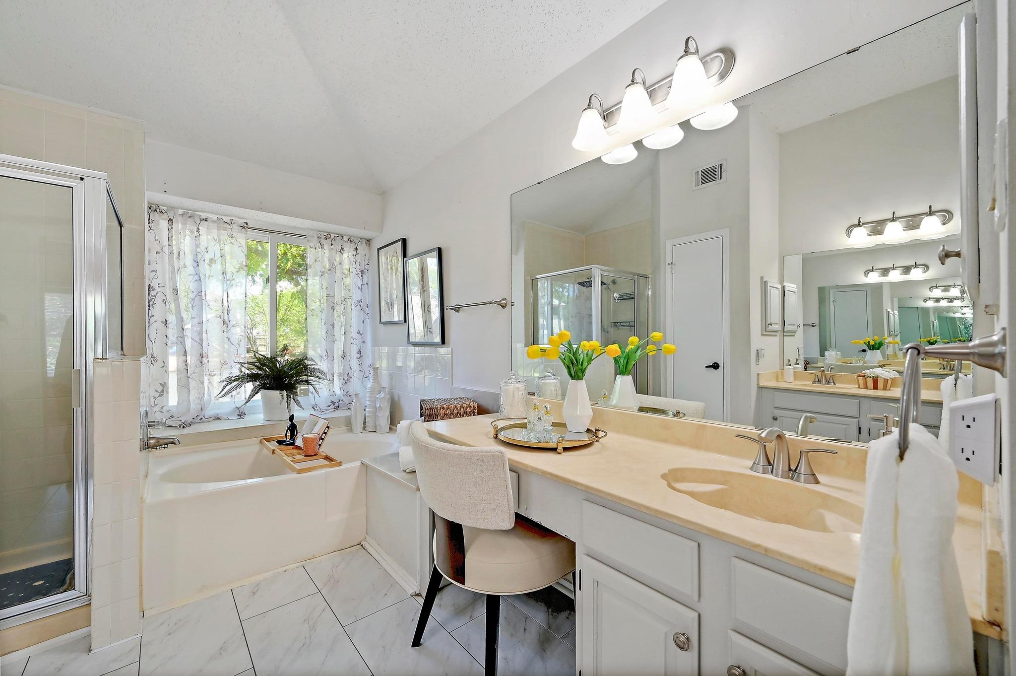 11601 Forest Rain None Property Photo 24