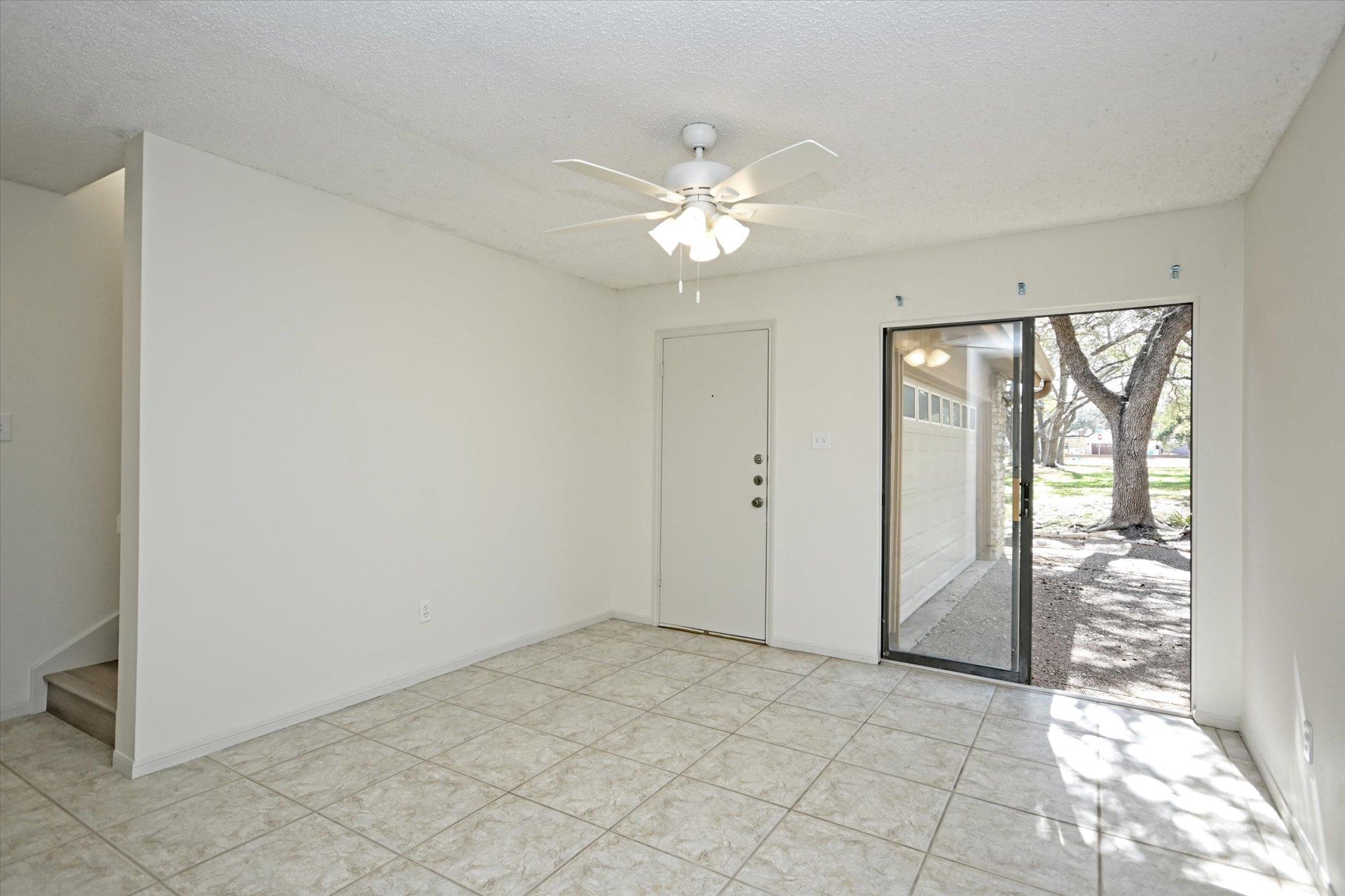 105 Crescent Blf Property Photo 9