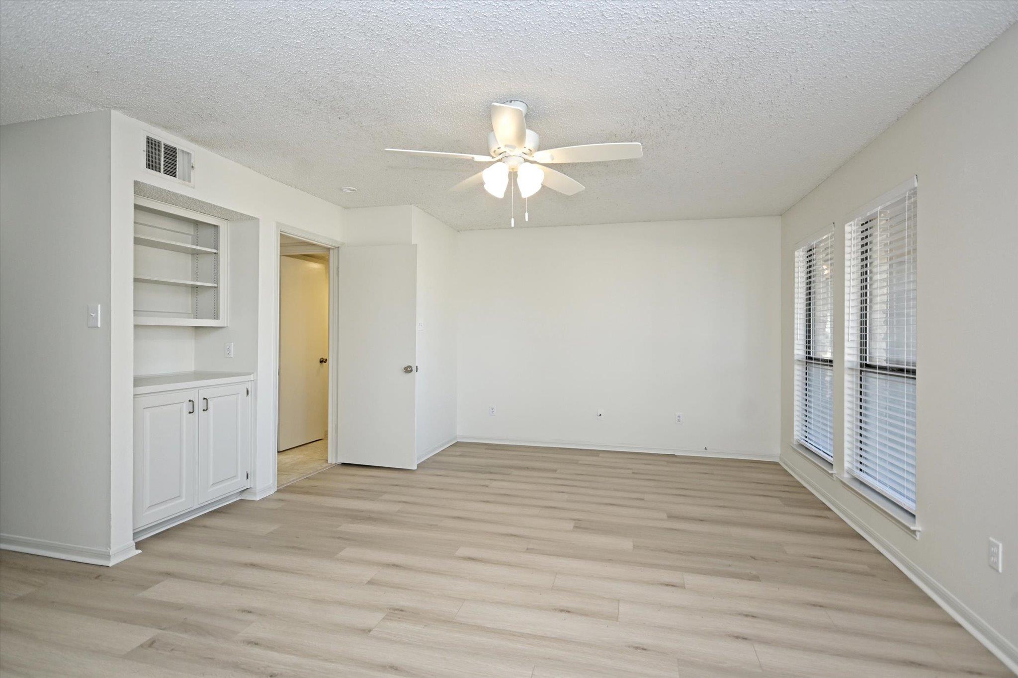 105 Crescent Blf Property Photo 12
