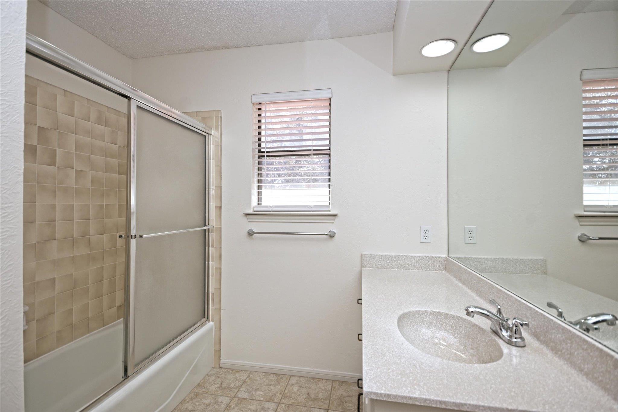 105 Crescent Blf Property Photo 18