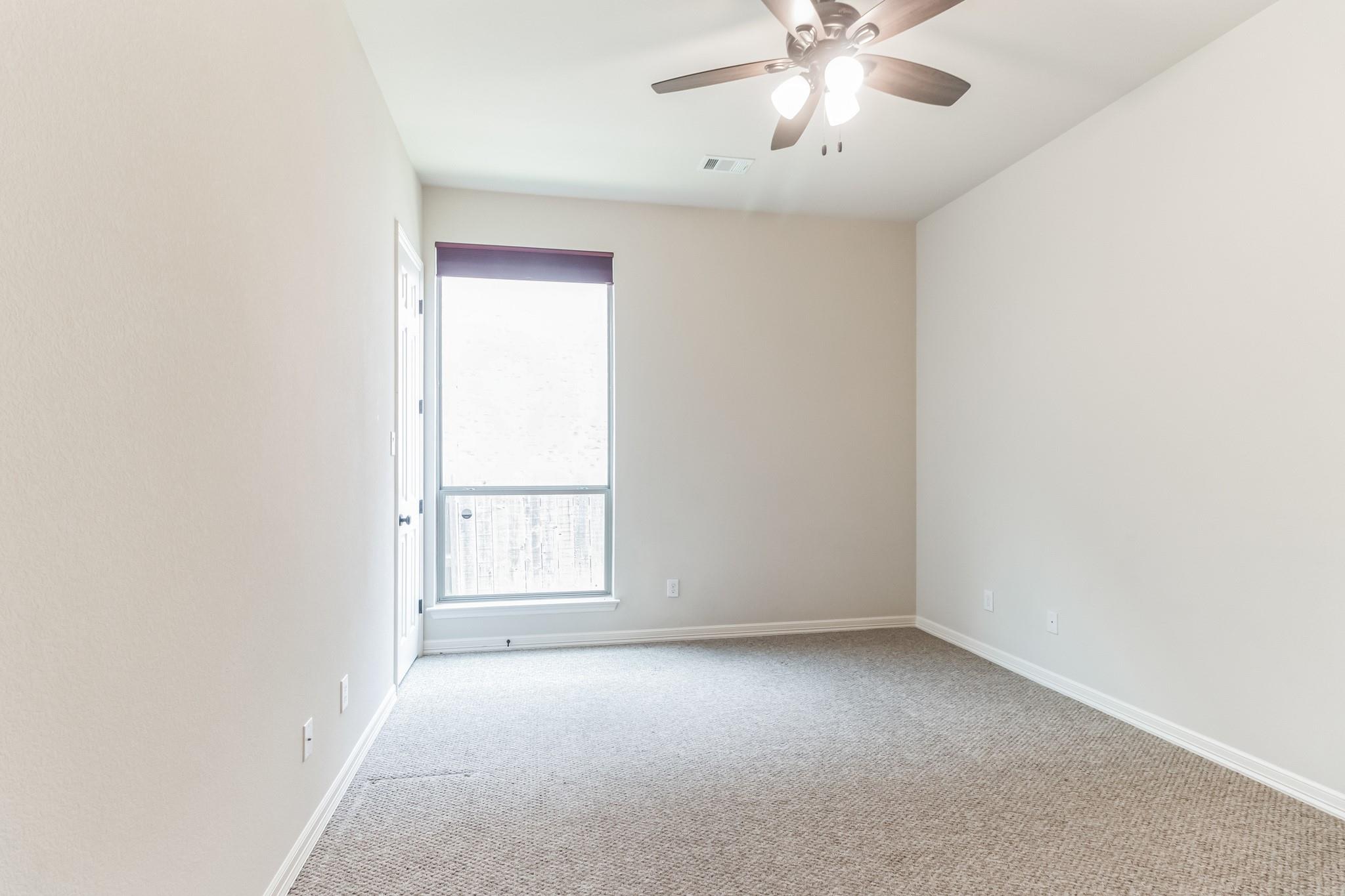 208 Angus Dr Property Photo 15