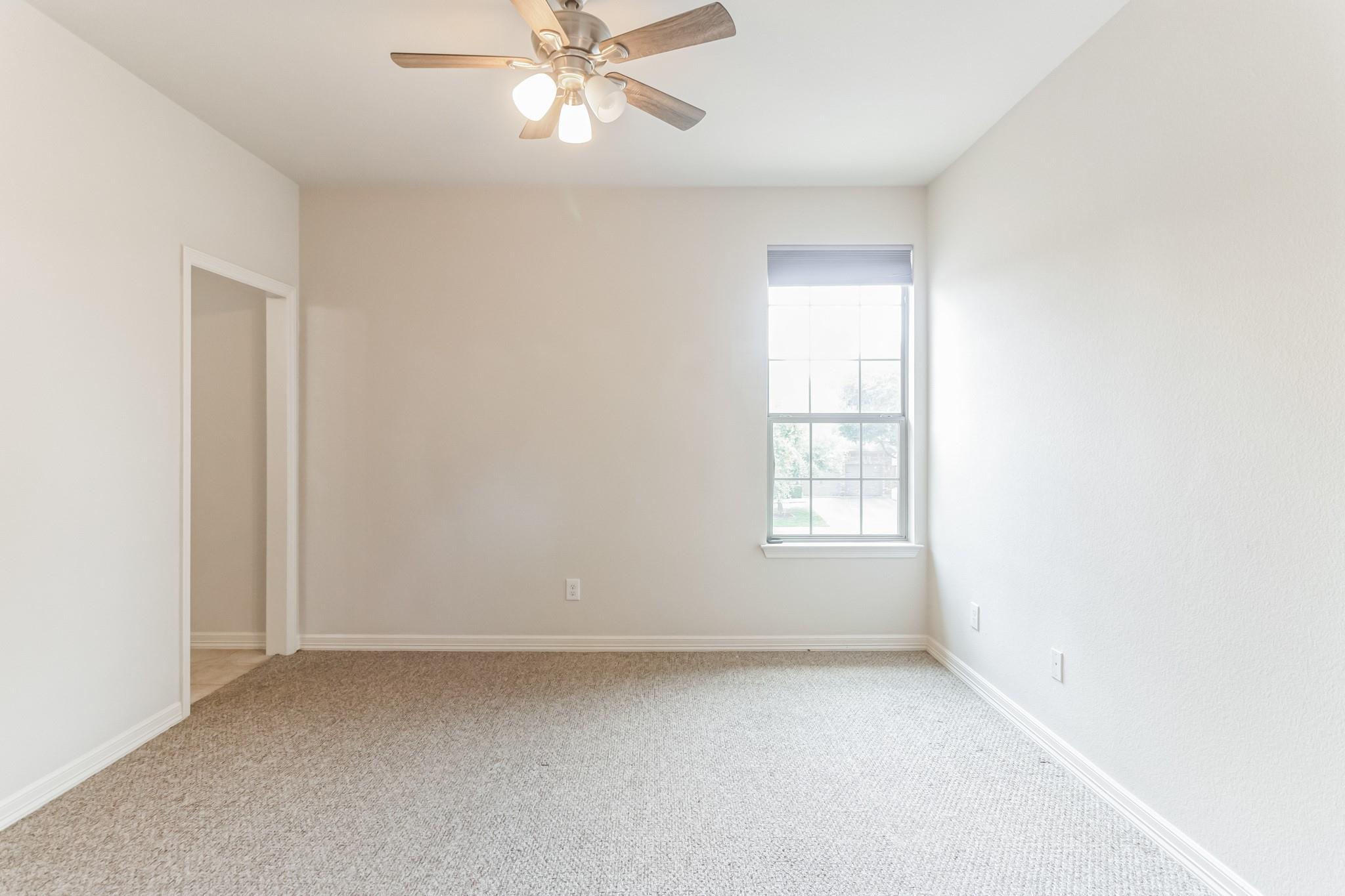 208 Angus Dr Property Photo 18