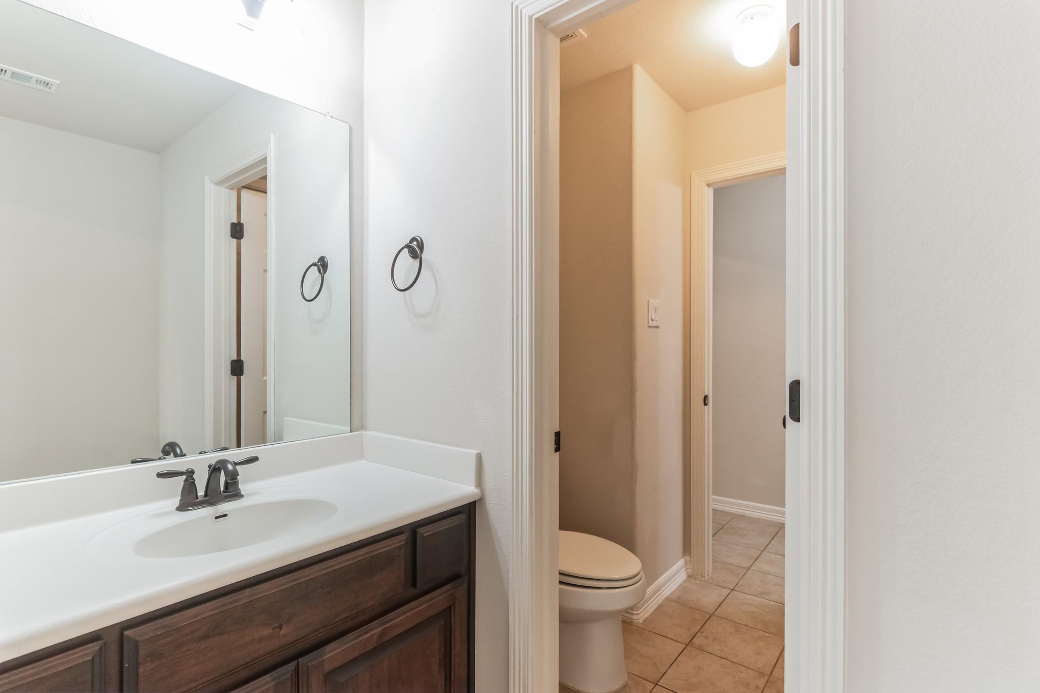 208 Angus Dr Property Photo 23