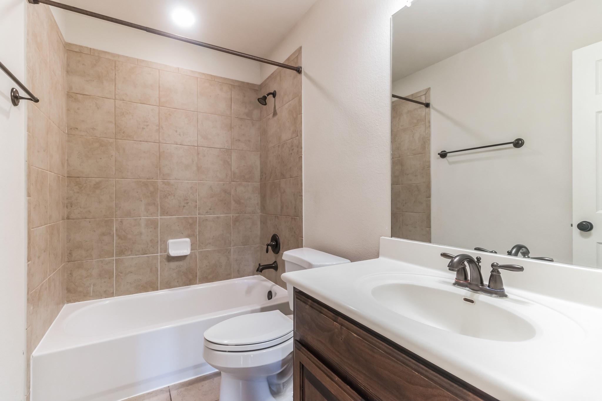 208 Angus Dr Property Photo 25