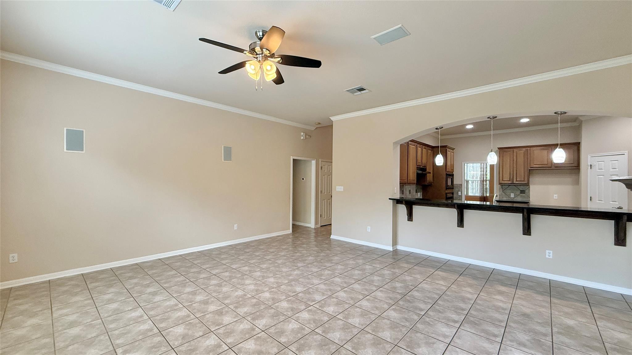 16212 Double Eagle Dr Property Photo 5