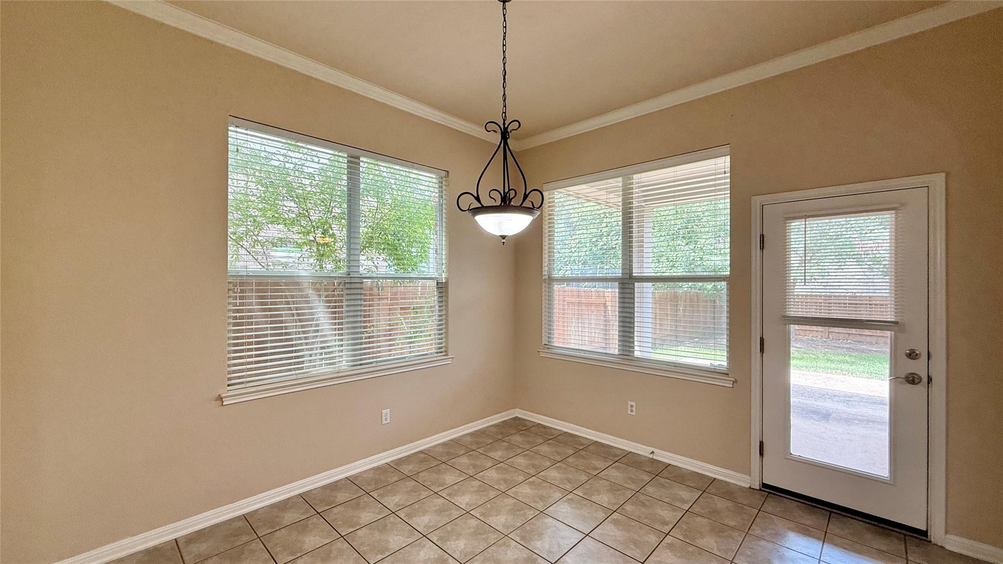 16212 Double Eagle Dr Property Photo 8