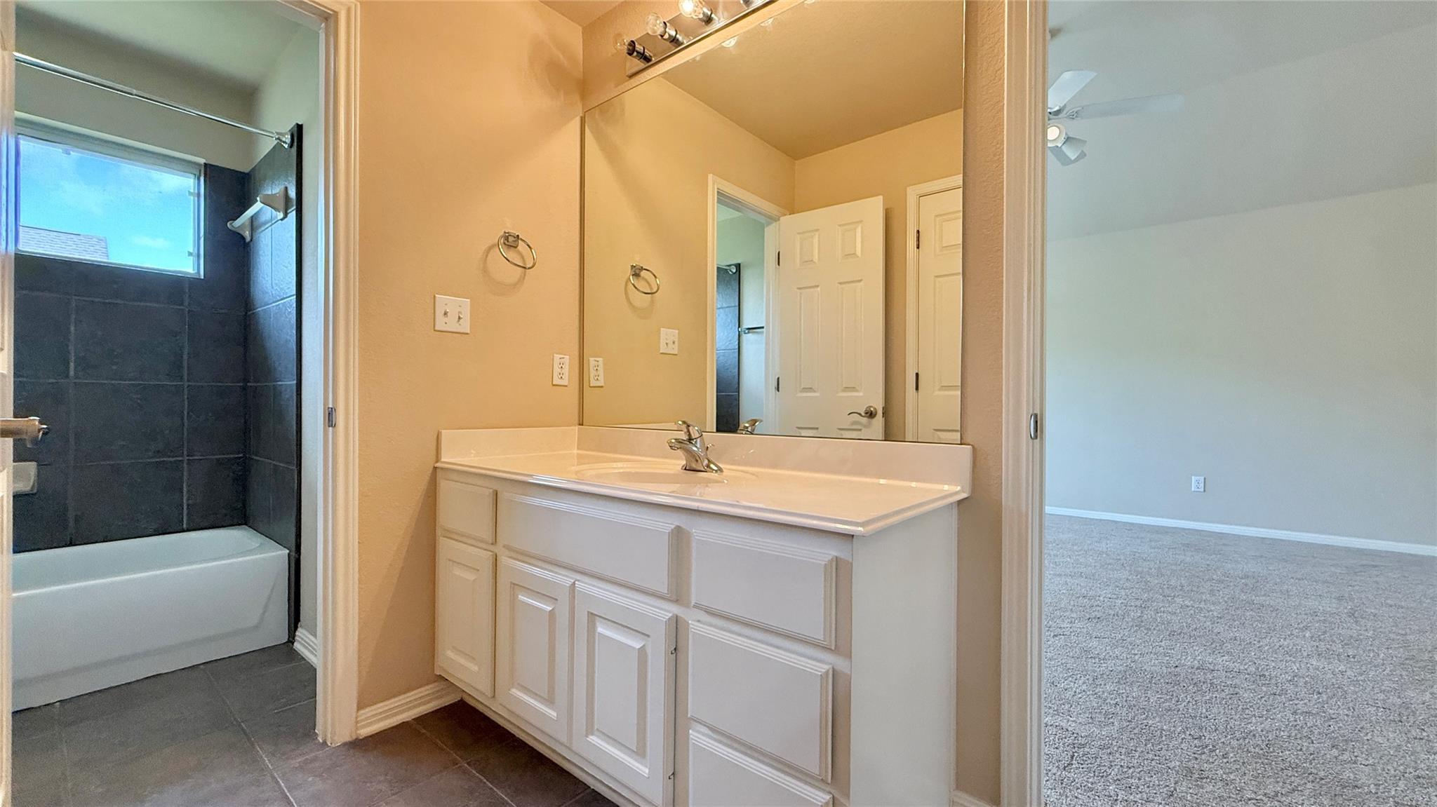 16212 Double Eagle Dr Property Photo 28