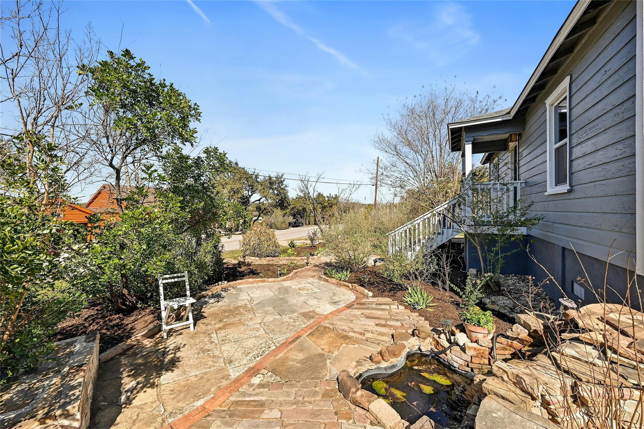 2201 Indian Creek Rd Property Photo 3