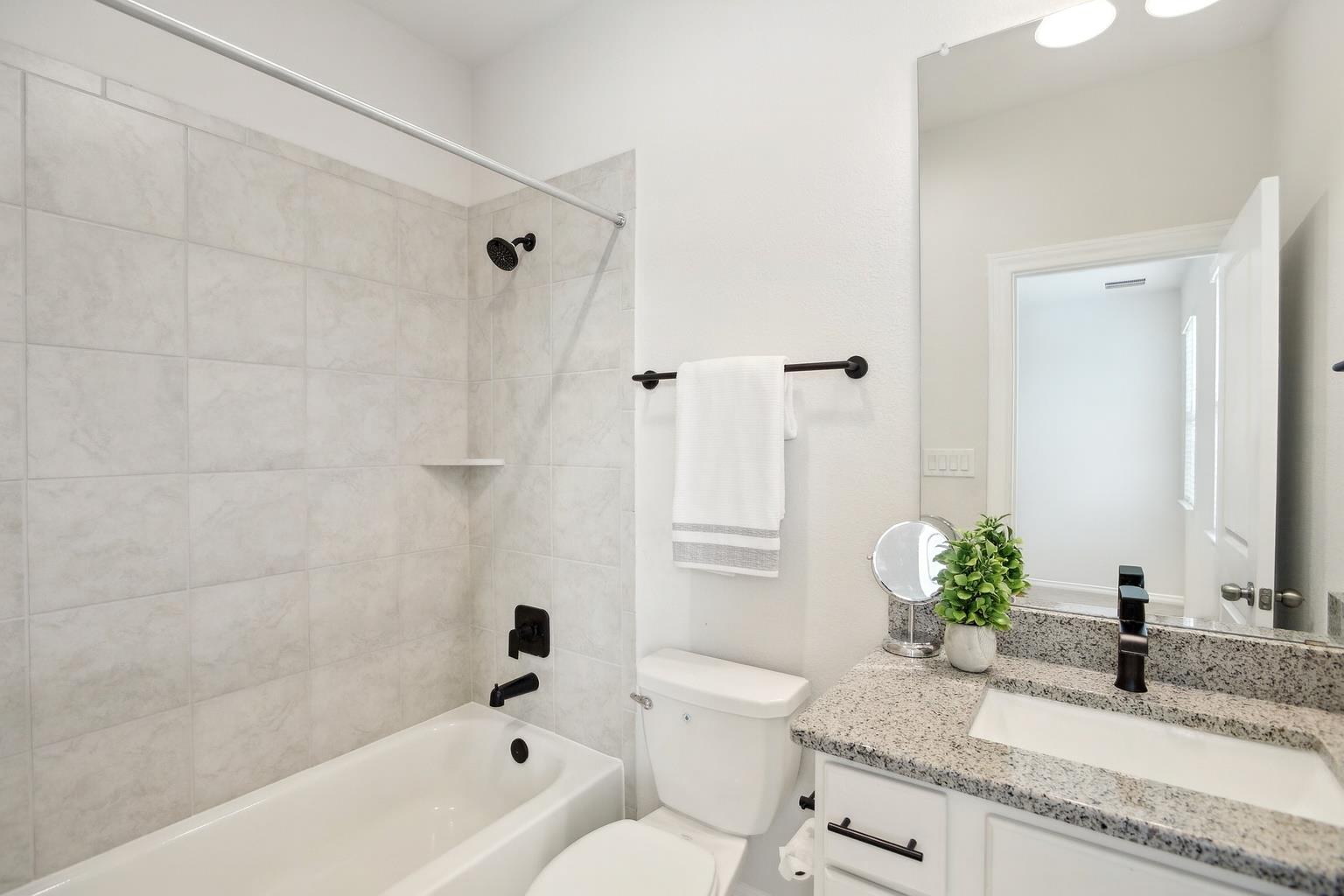 2436 Capestrano Cir Property Photo 17