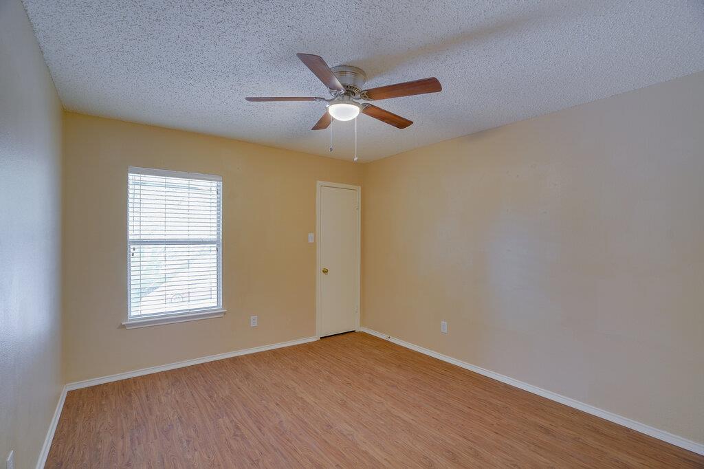 1900 Carriage Club Dr Property Photo 15