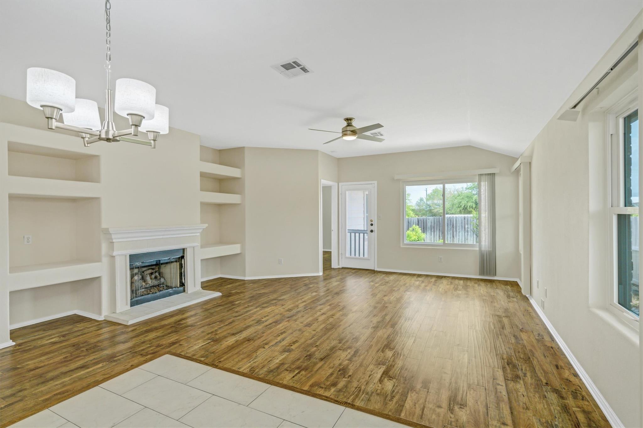 1900 Avante Dr Property Photo 7