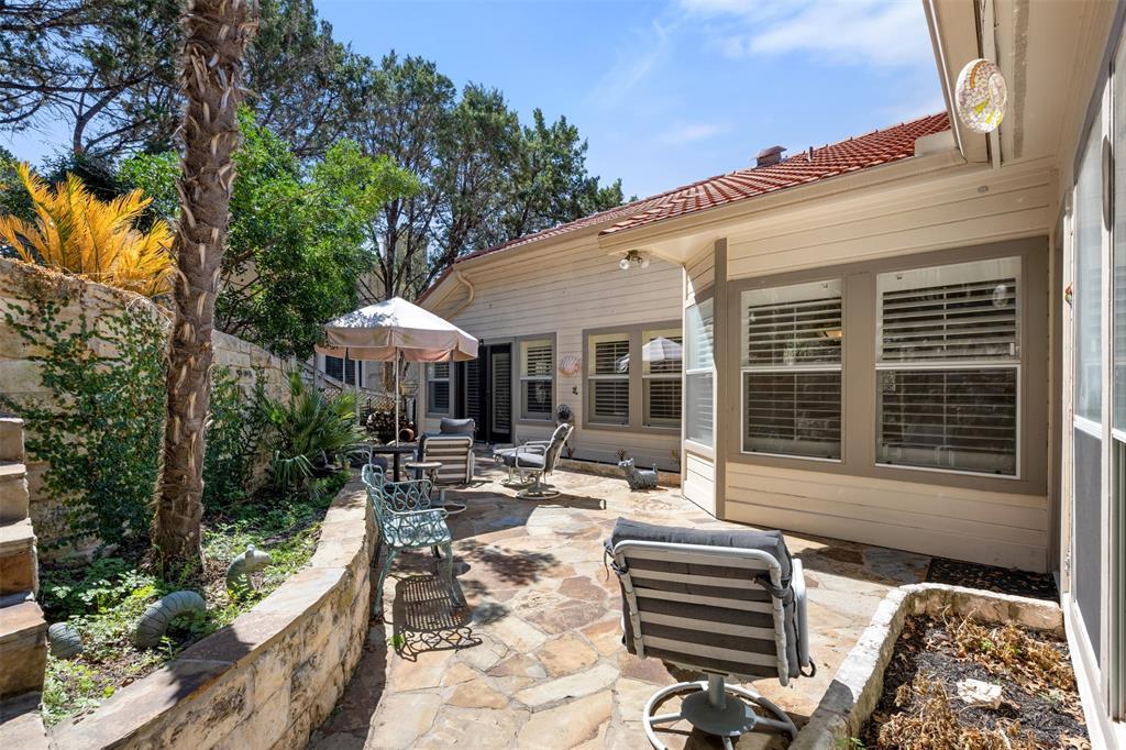 110 Squires Dr Property Photo 11