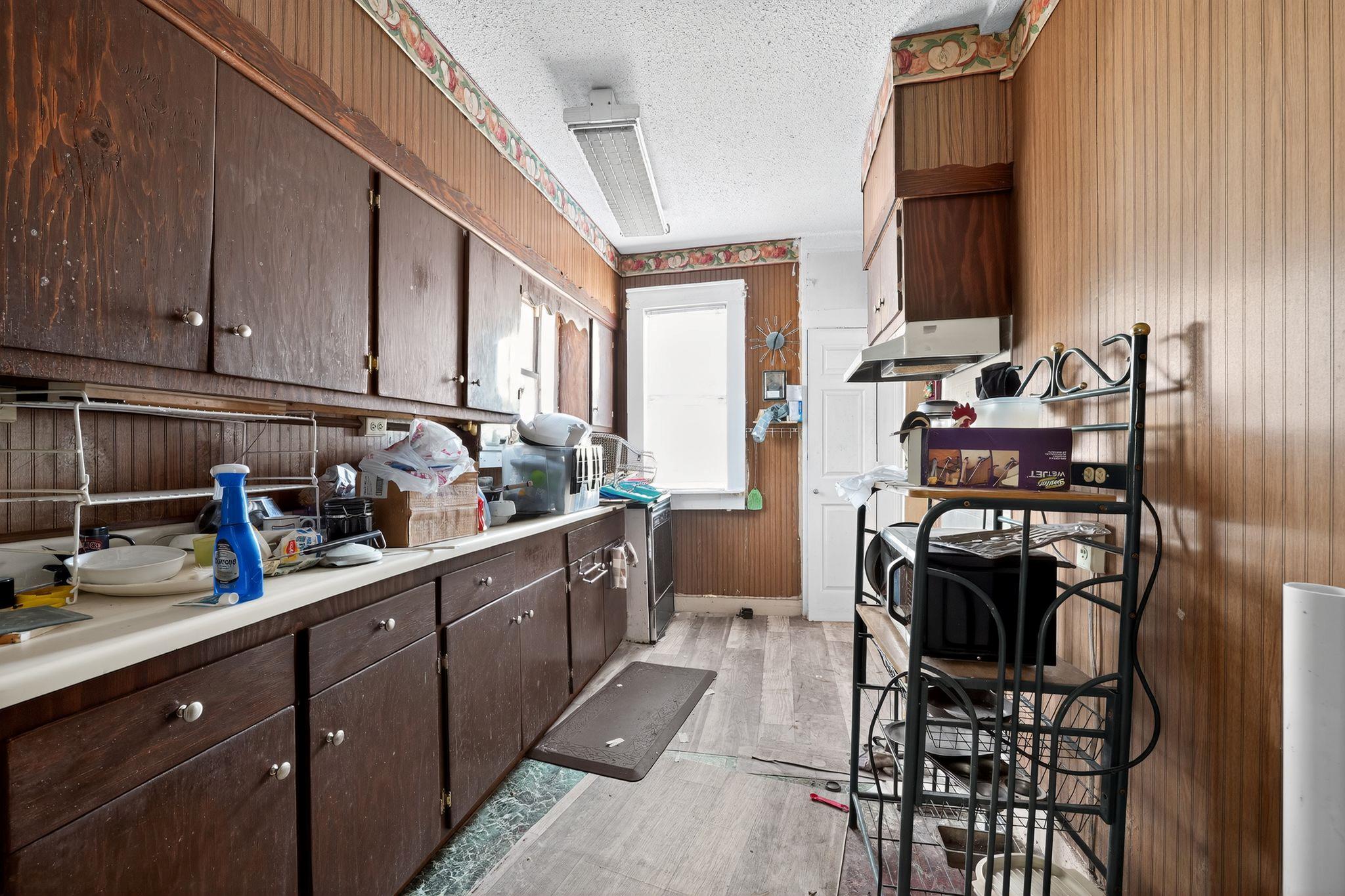 911 Chambers St Property Photo 6