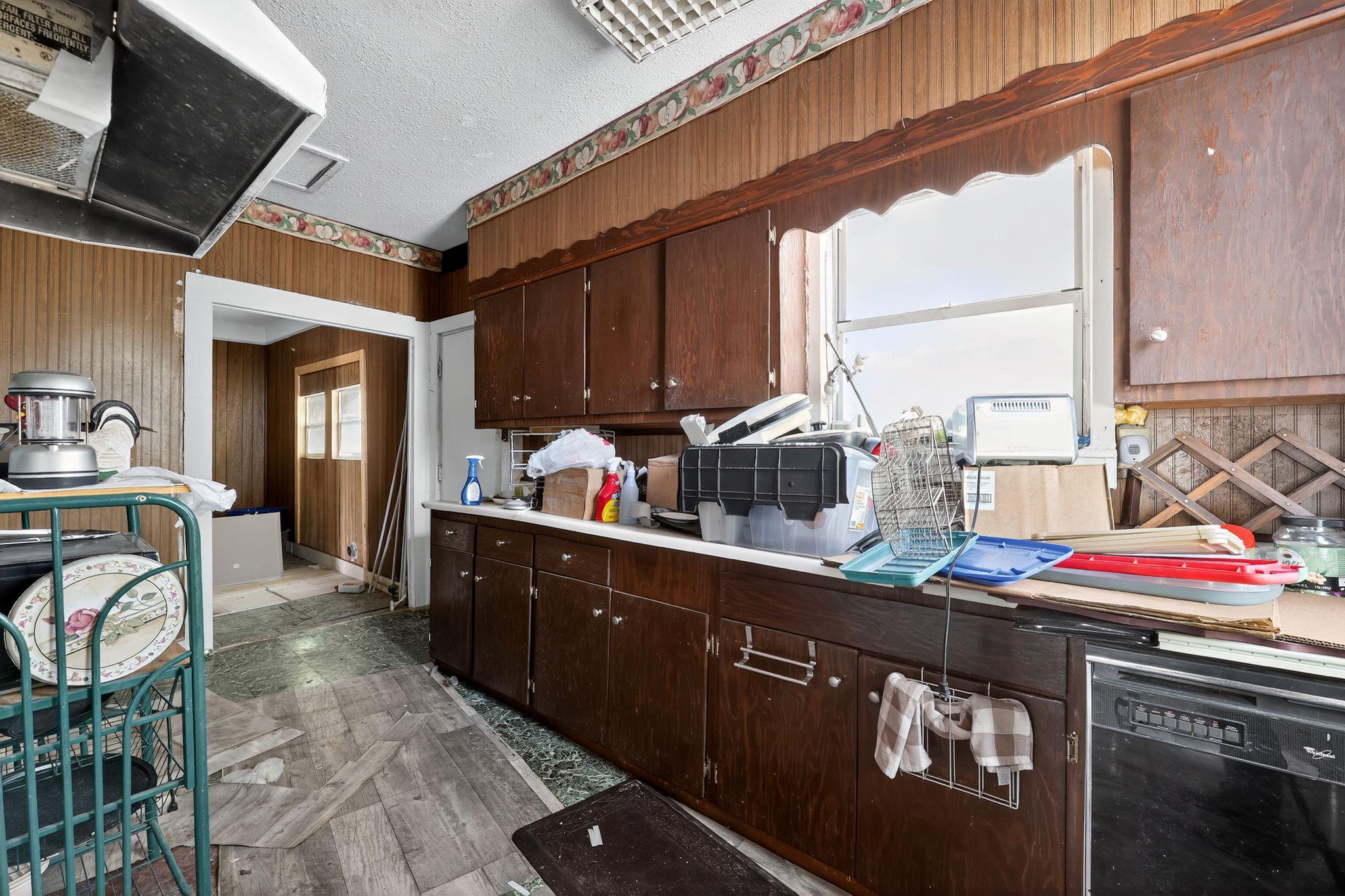 911 Chambers St Property Photo 7