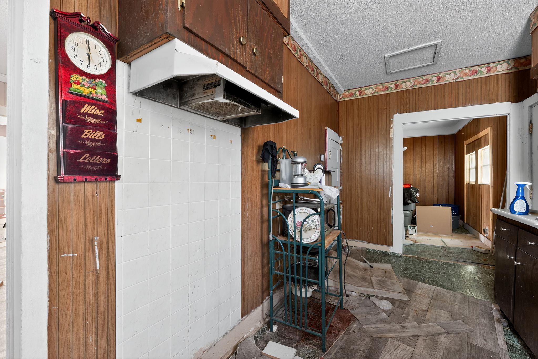 911 Chambers St Property Photo 8