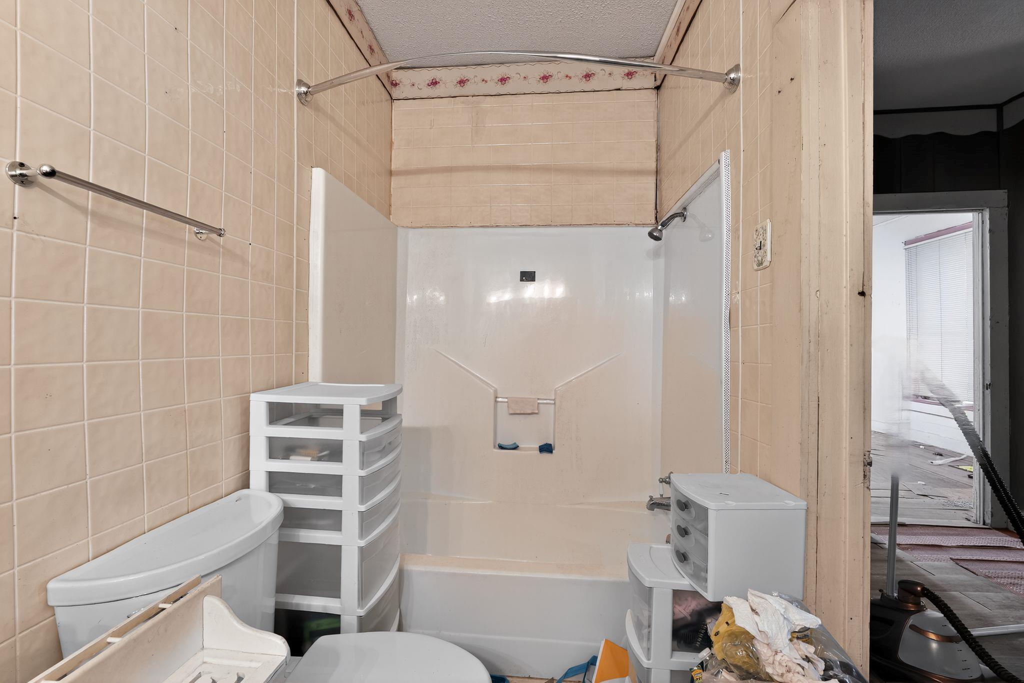 911 Chambers St Property Photo 13