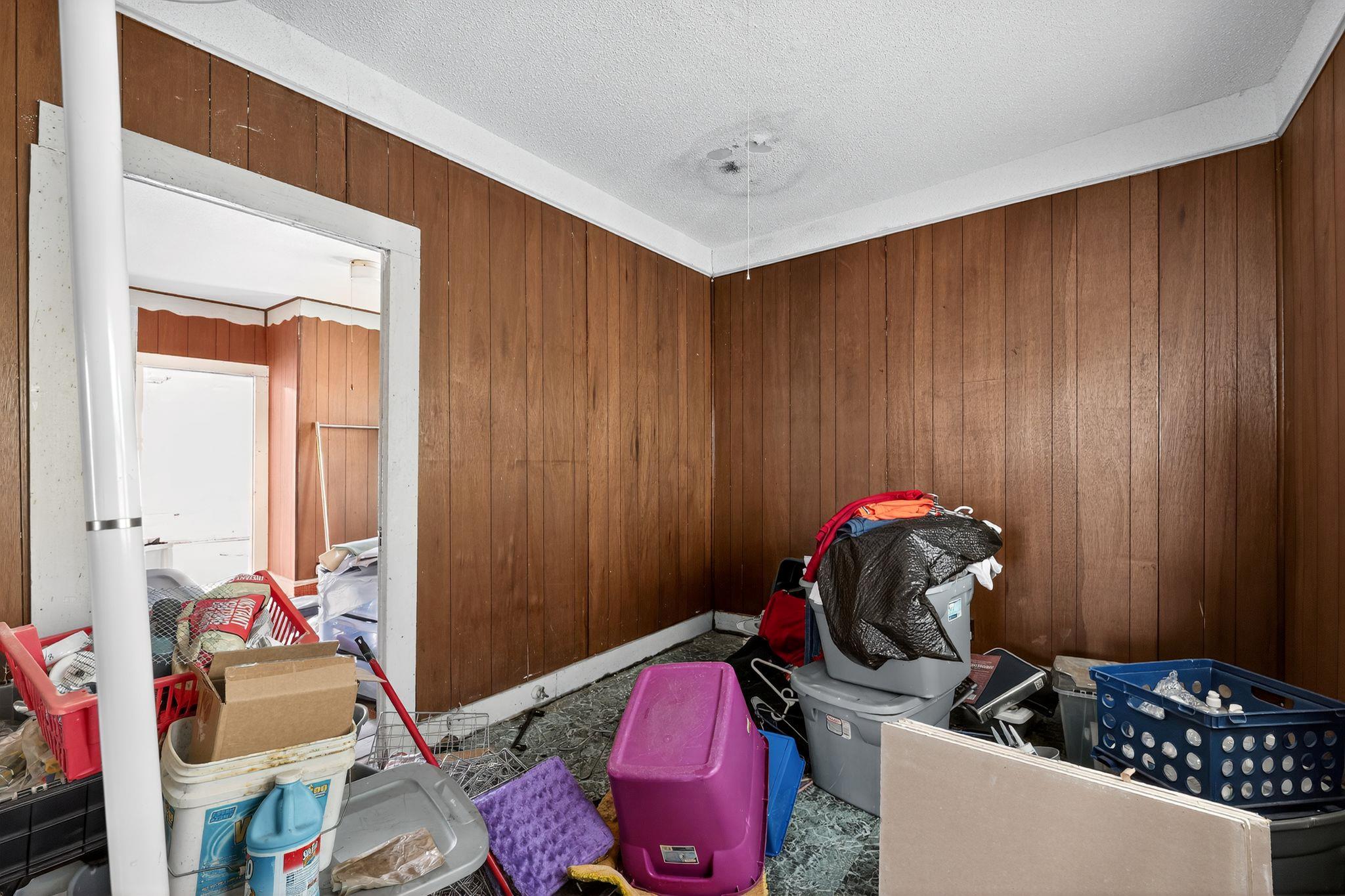 911 Chambers St Property Photo 23