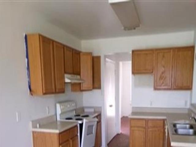 18501 Maxa Dr Property Photo 5