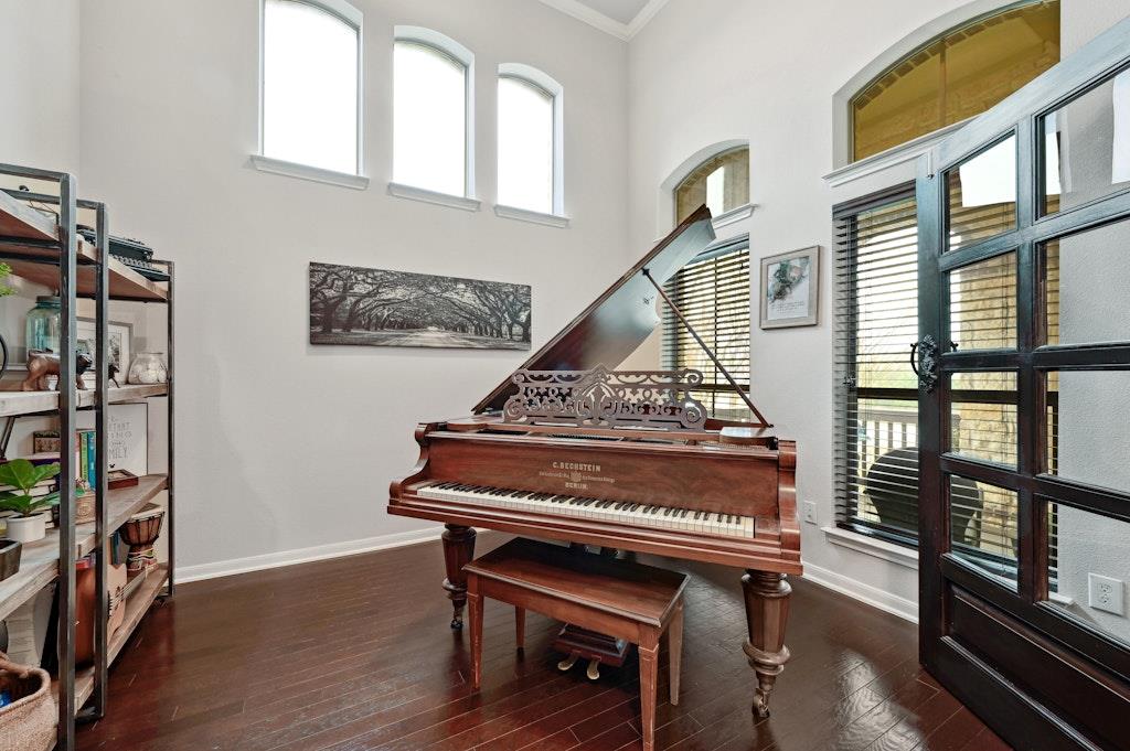 21932 Agarito Ln Property Photo 8