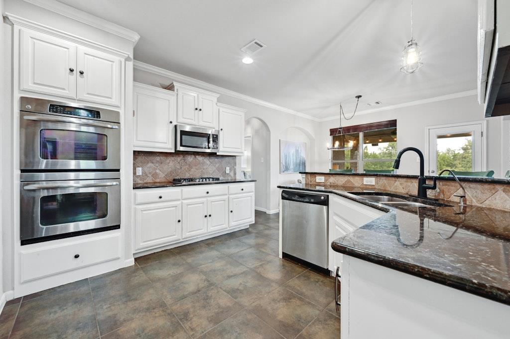 21932 Agarito Ln Property Photo 16