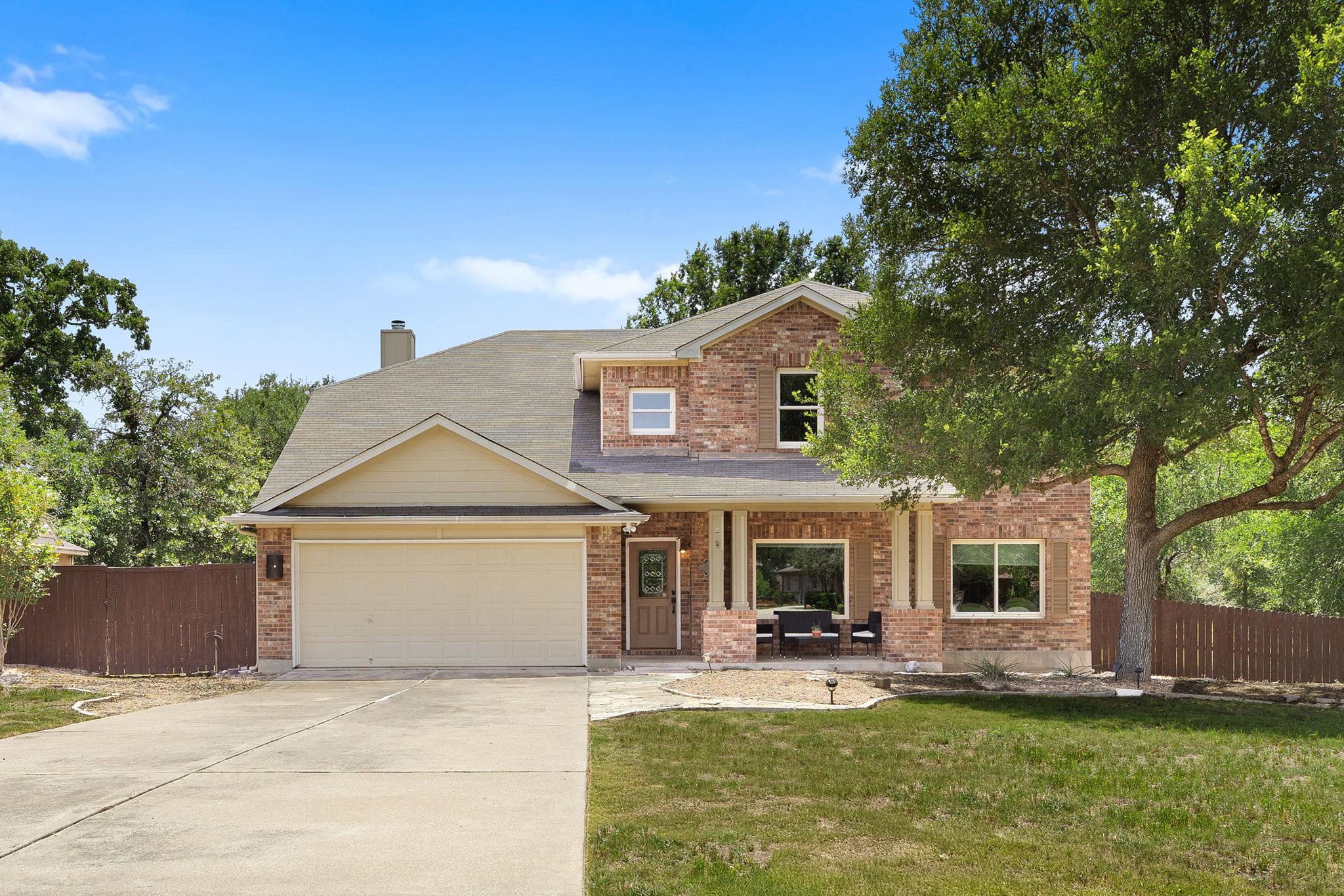 112 Mcleod Property Photo