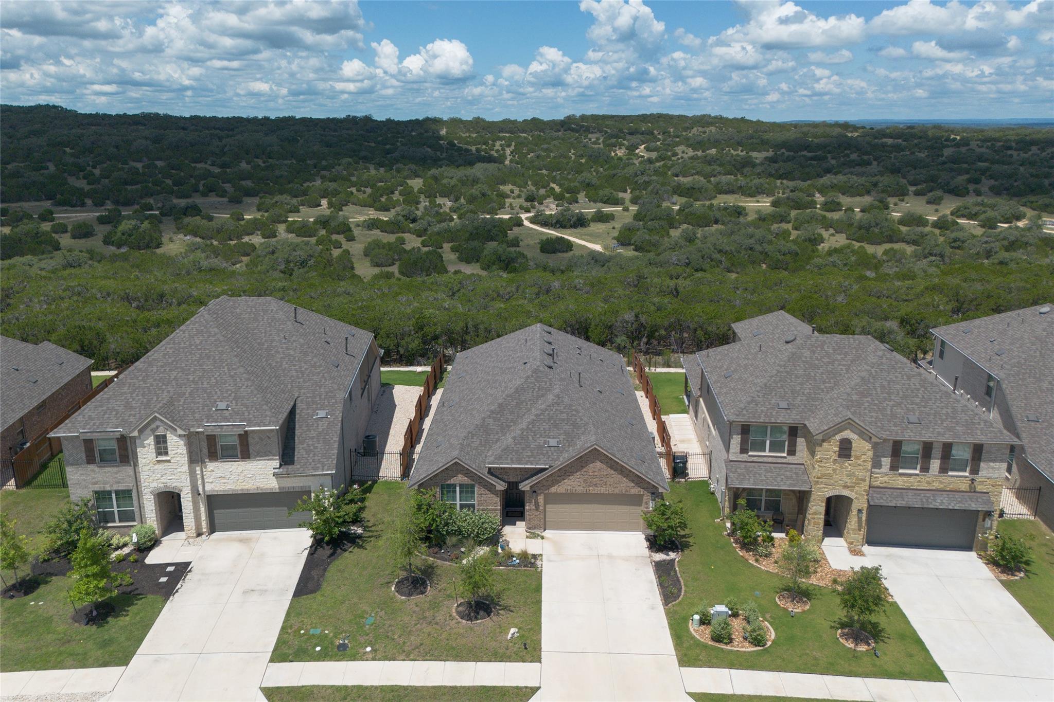 6808 Cliff Rose Dr Property Photo 4