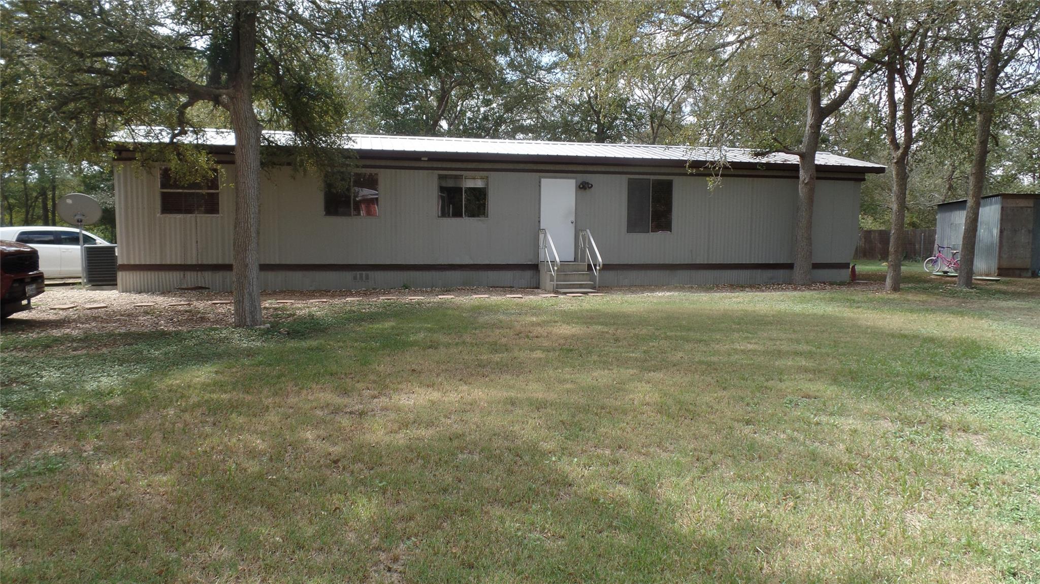 150 Mandy Ln Property Photo 3