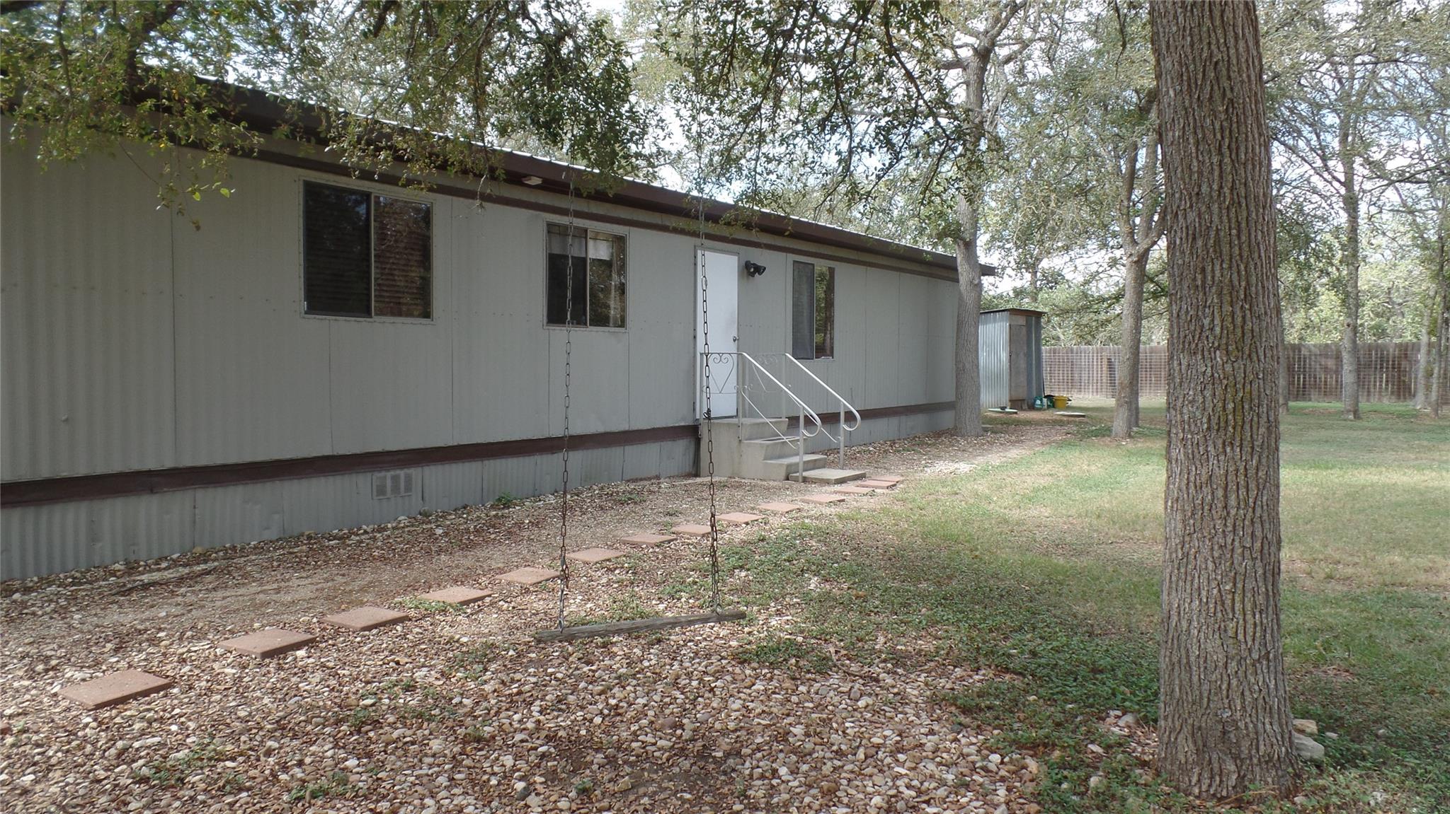 150 Mandy Ln Property Photo 4