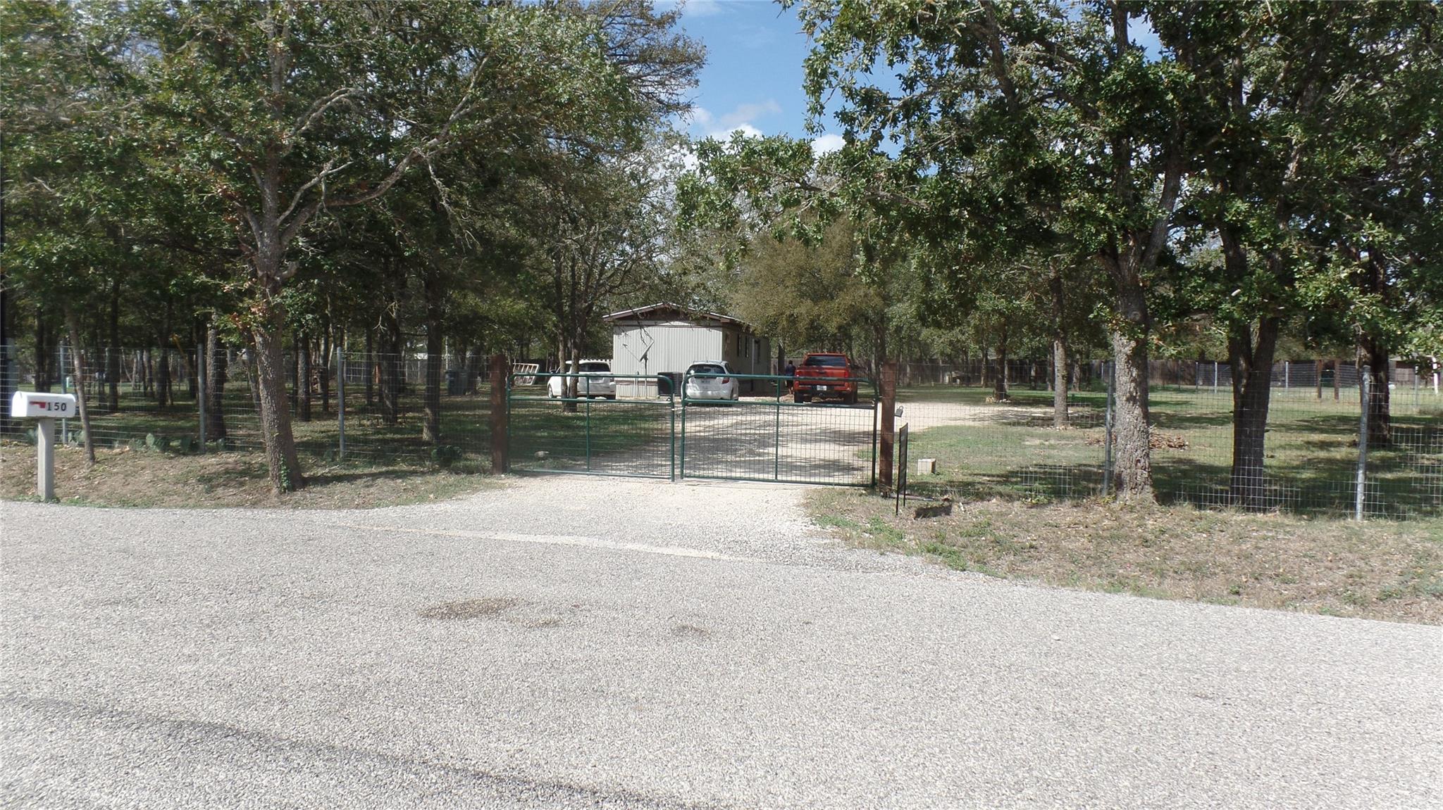 150 Mandy Ln Property Photo 7