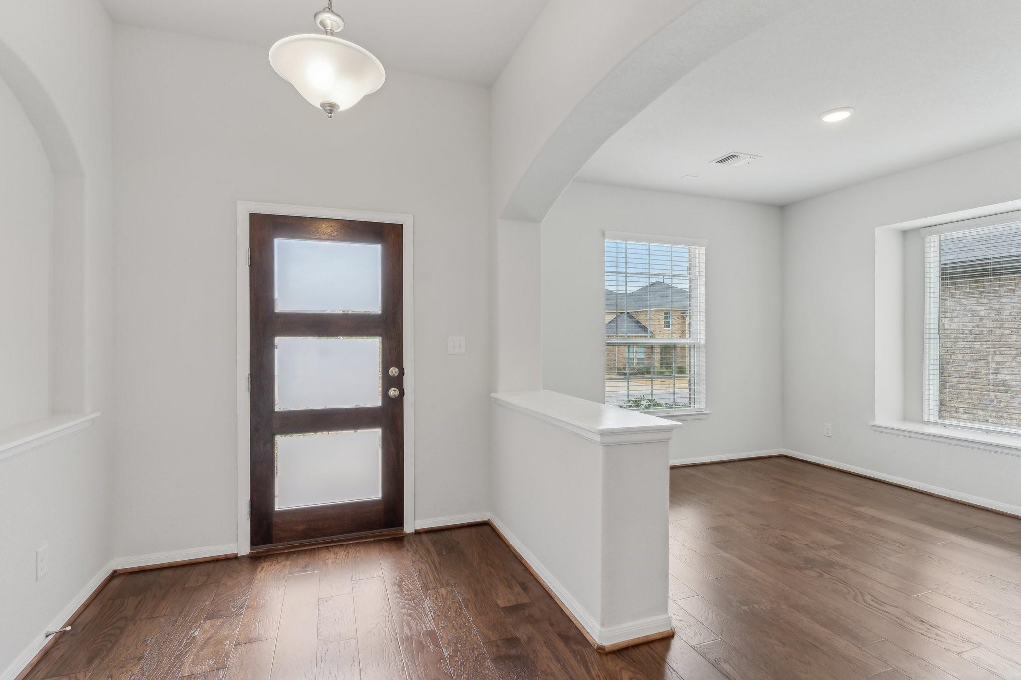 727 Cherrystone Loop Property Photo 4