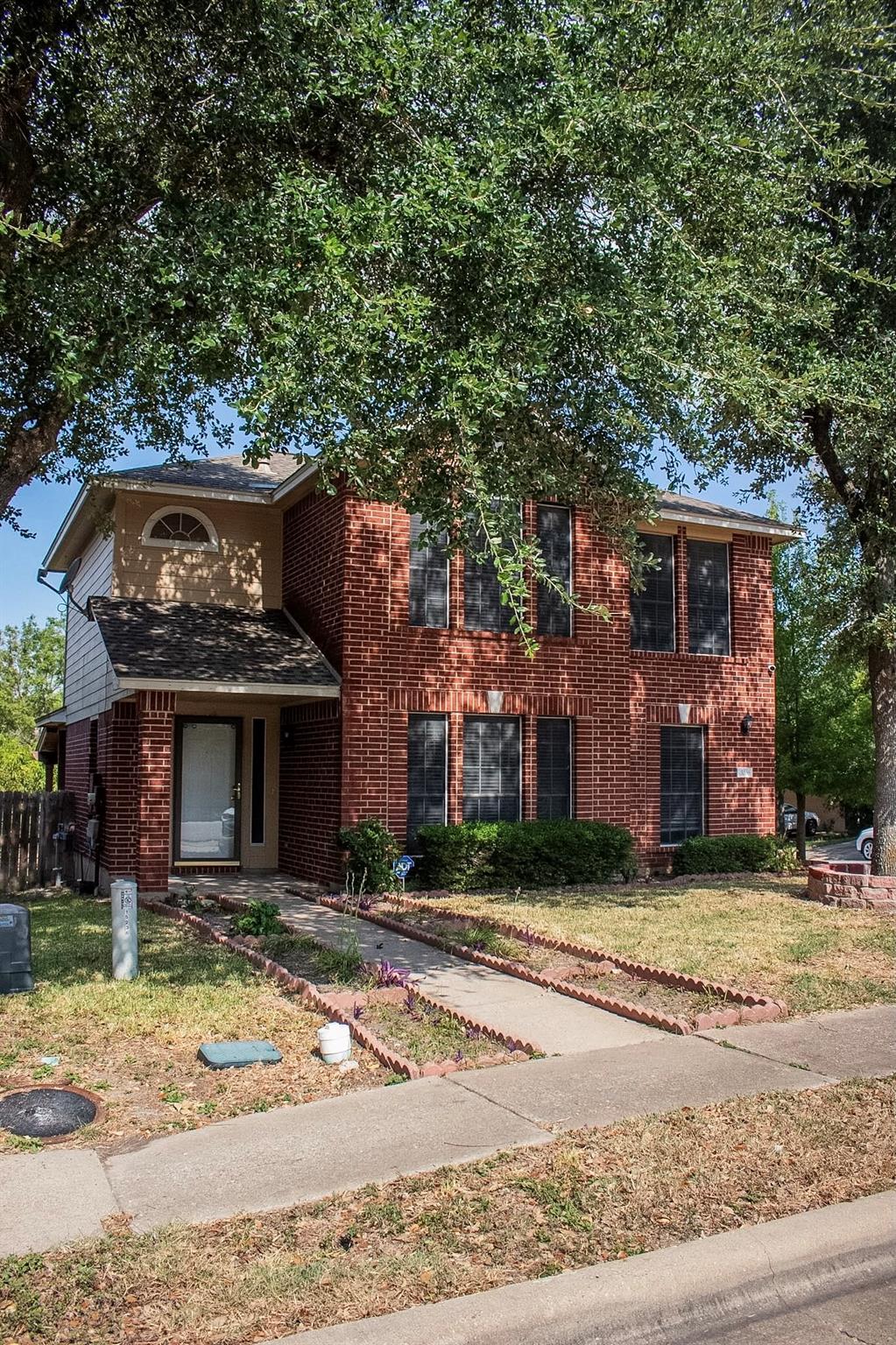15236 Drusillas Dr Property Photo 1