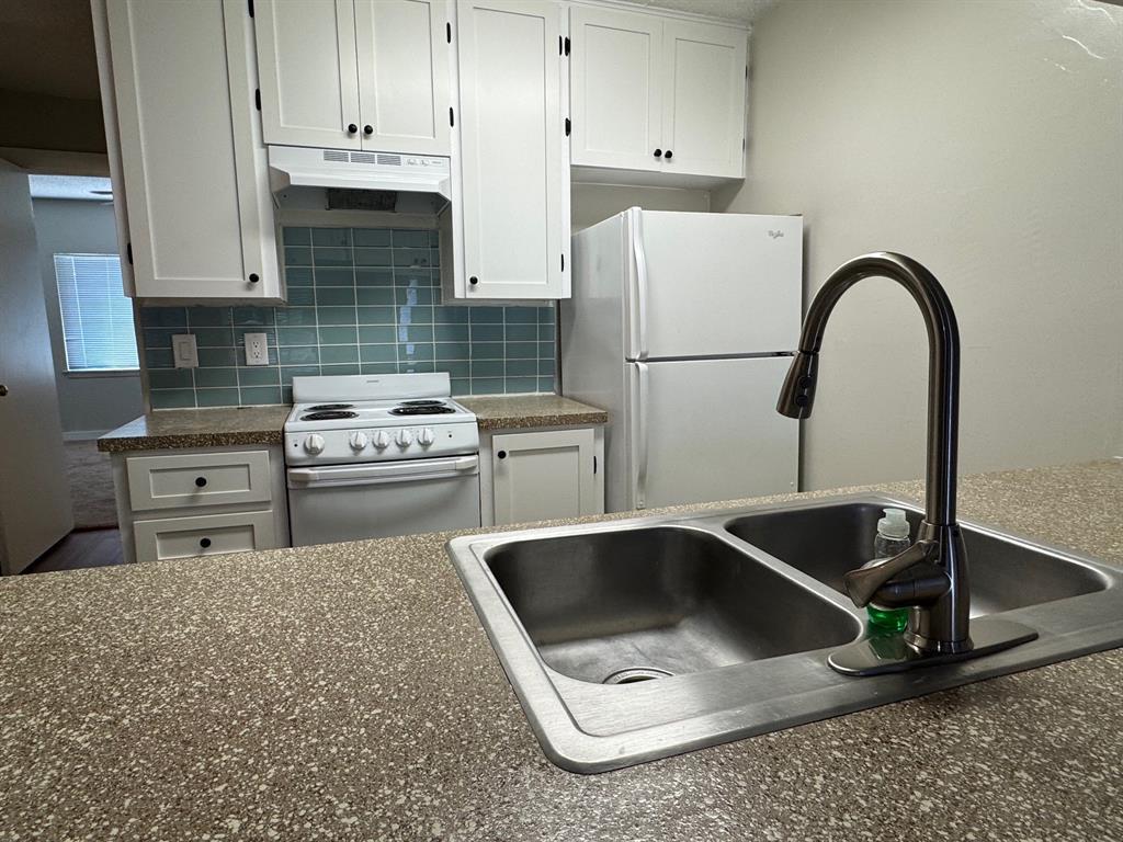 2408 Longview St #108 Property Photo 3
