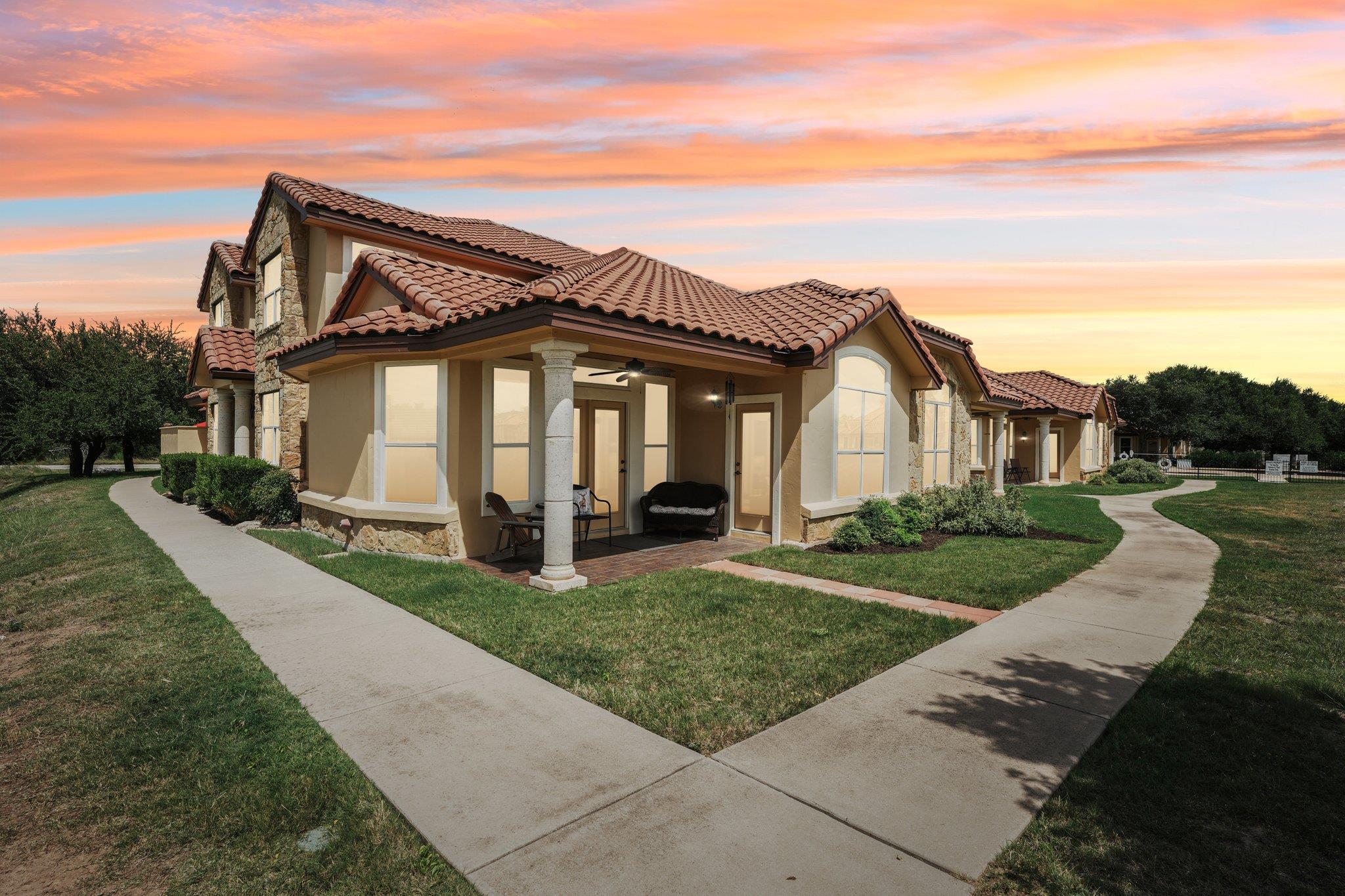 2010 American Dr #2 Property Photo 1