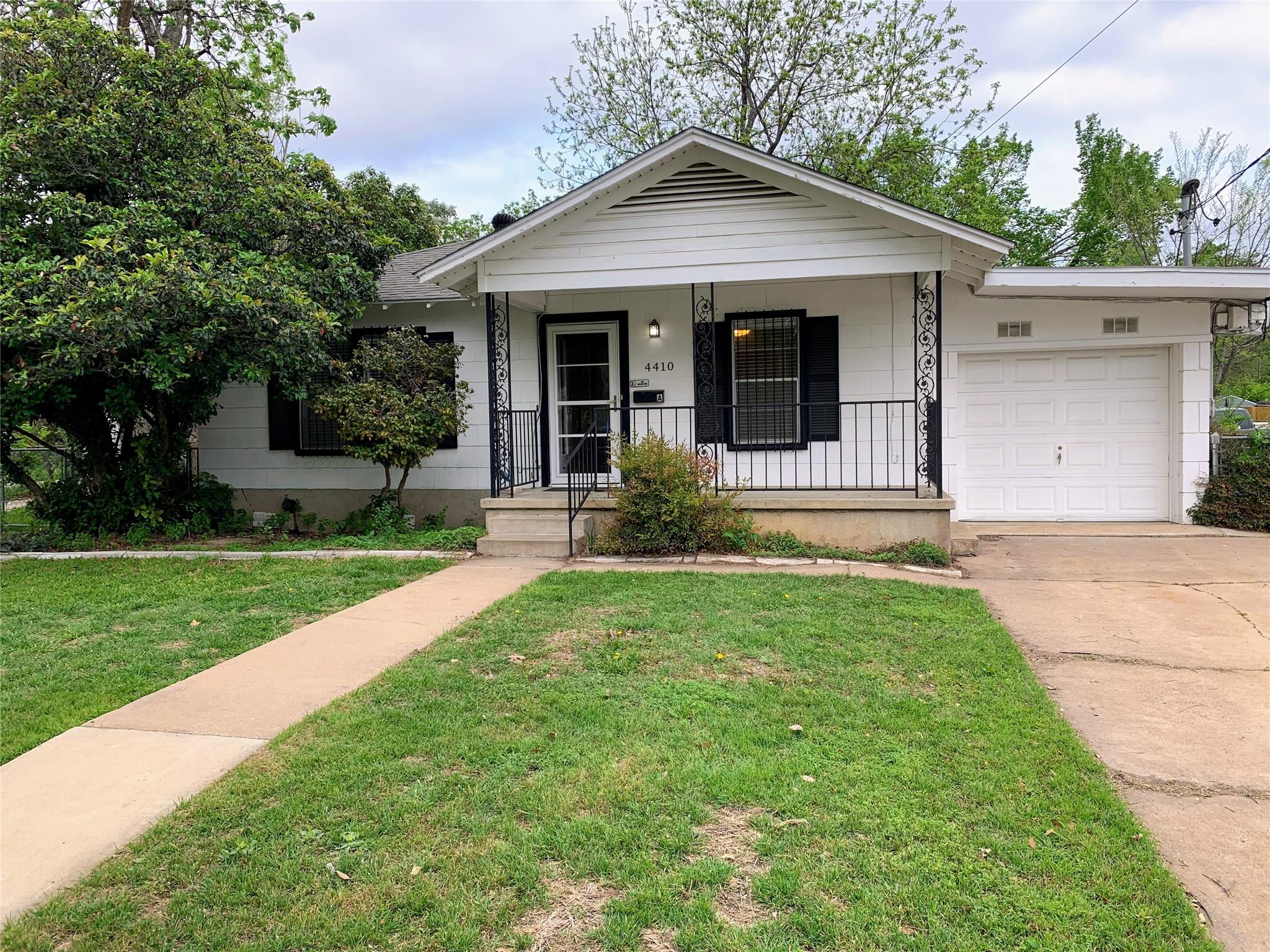 4410 Clawson Rd Property Photo