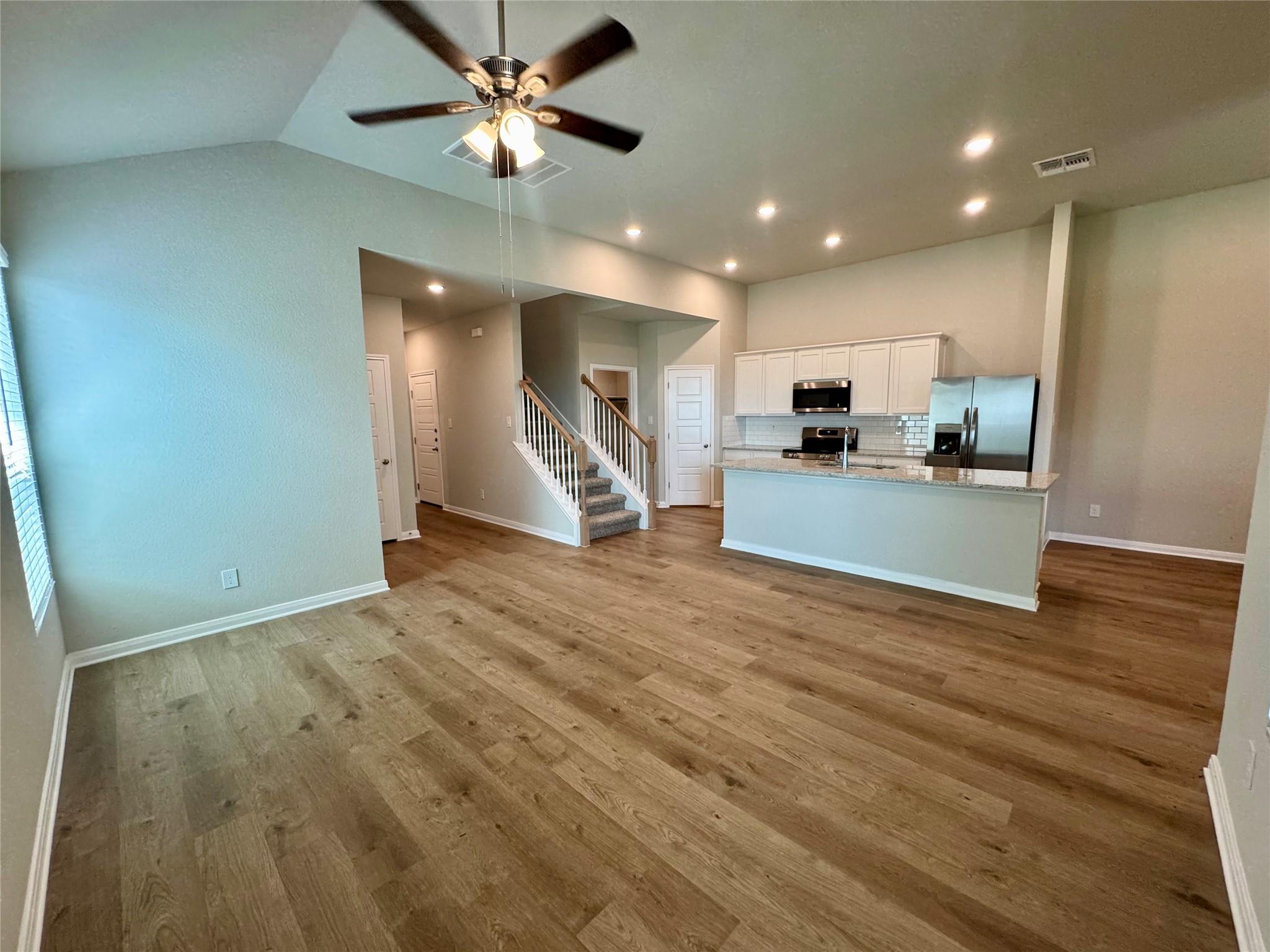 801 Staglin St #a Property Photo 16
