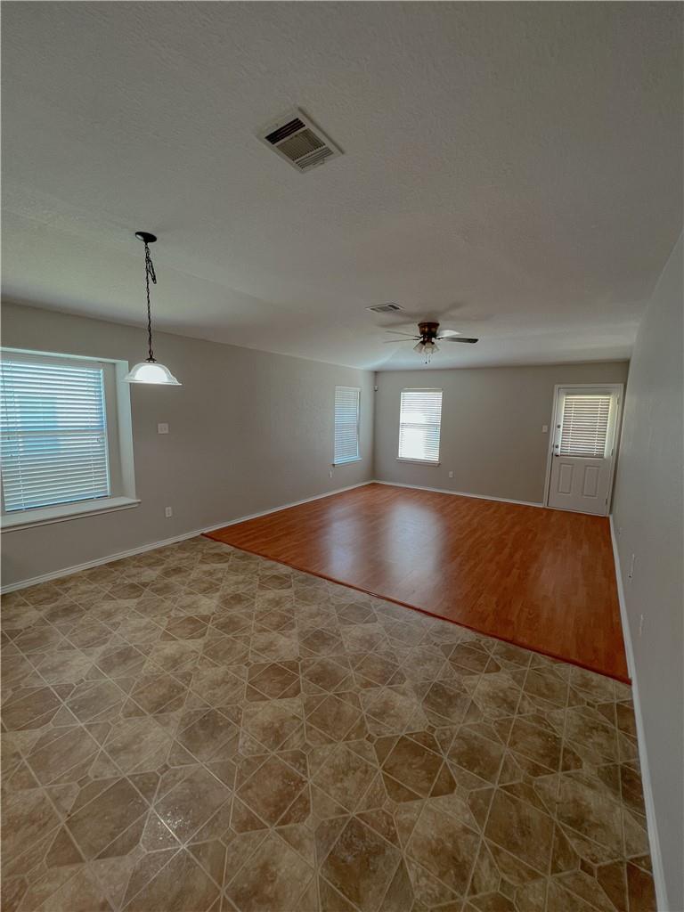 325 Altamont St Property Photo 6
