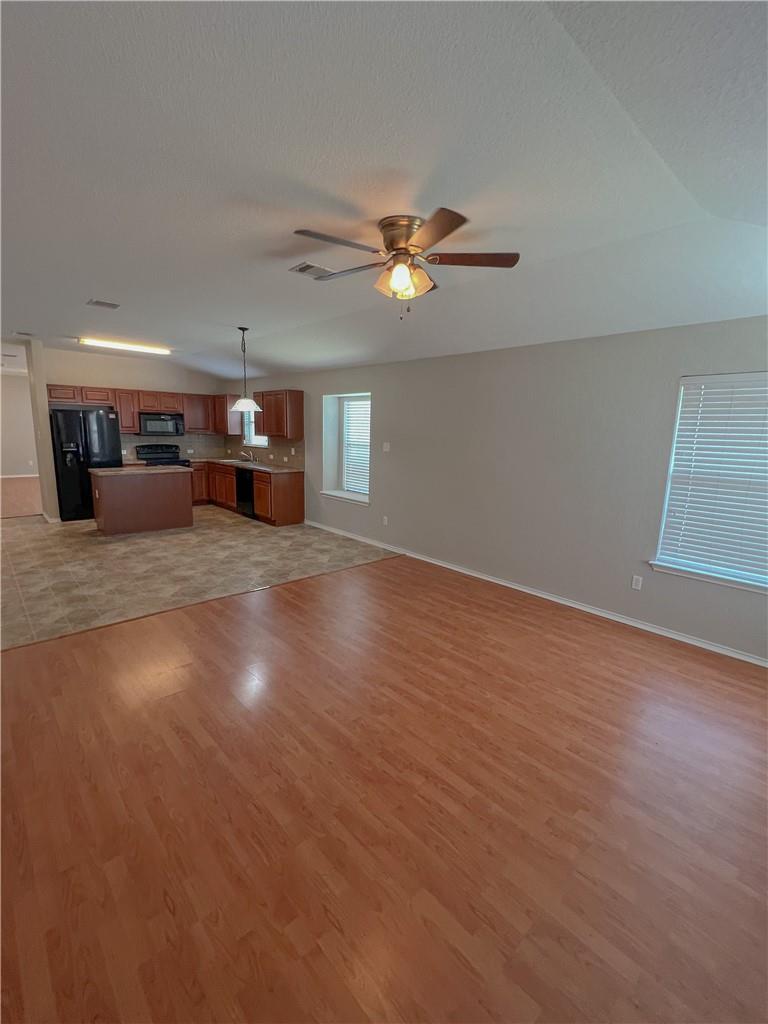 325 Altamont St Property Photo 7
