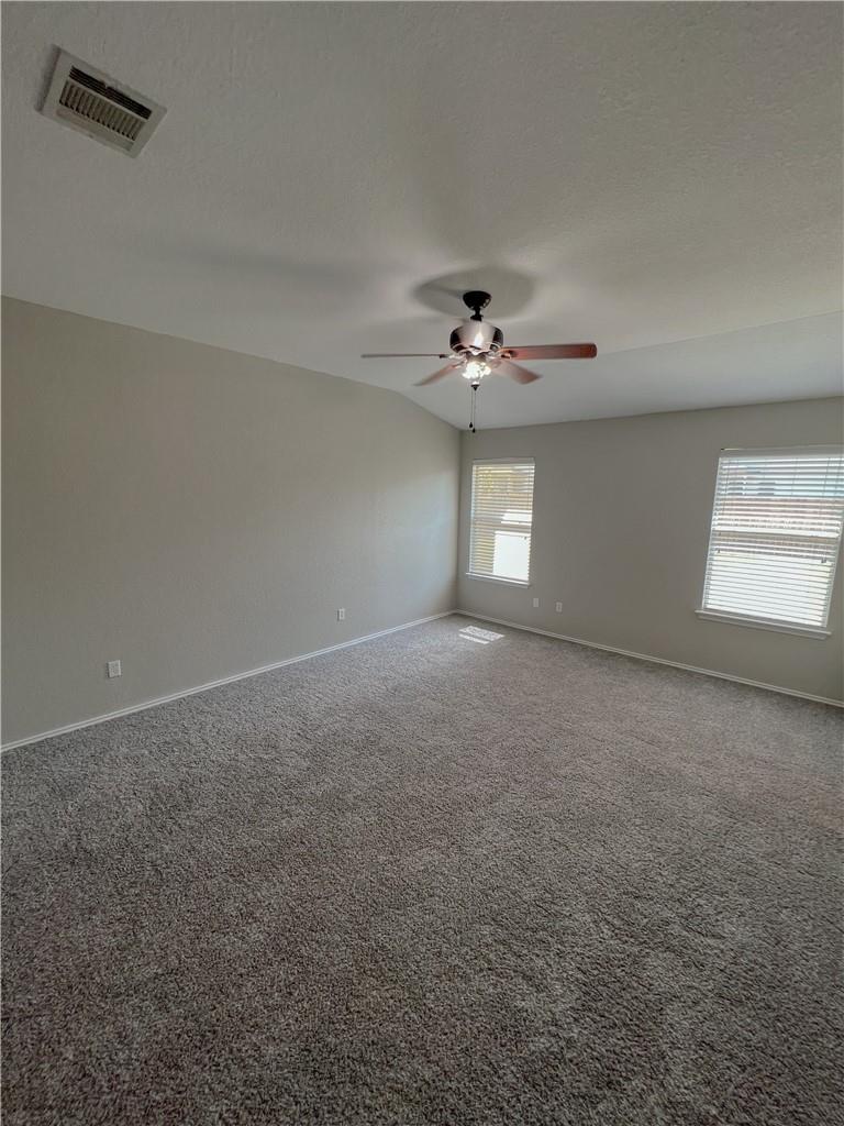 325 Altamont St Property Photo 14