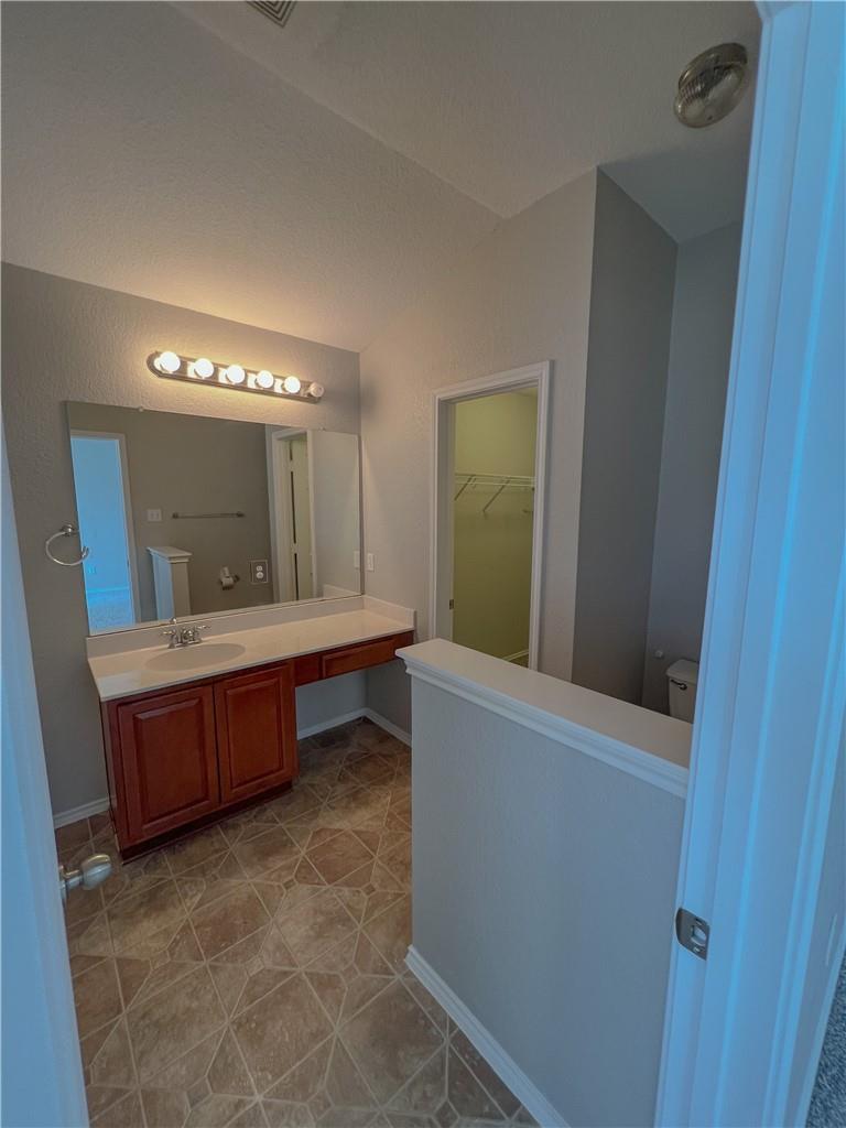 325 Altamont St Property Photo 15