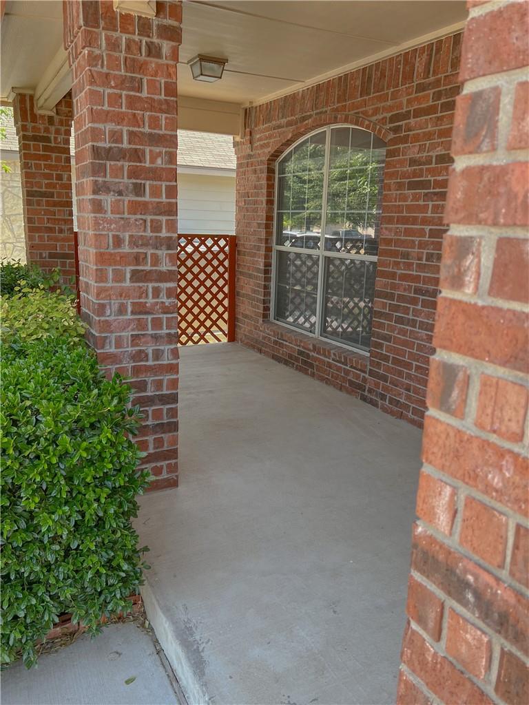 325 Altamont St Property Photo 20