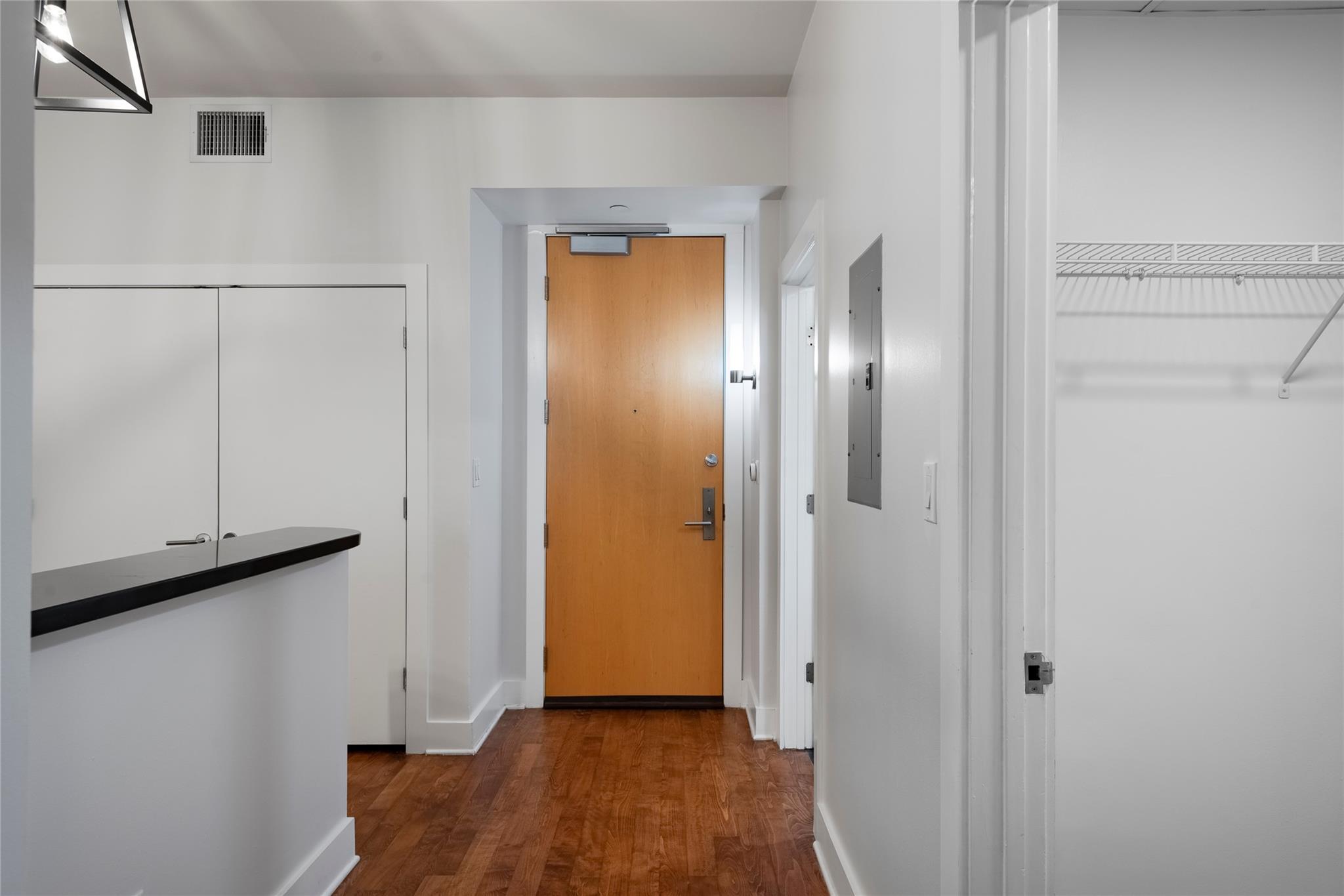 603 Davis St #708 Property Photo 6