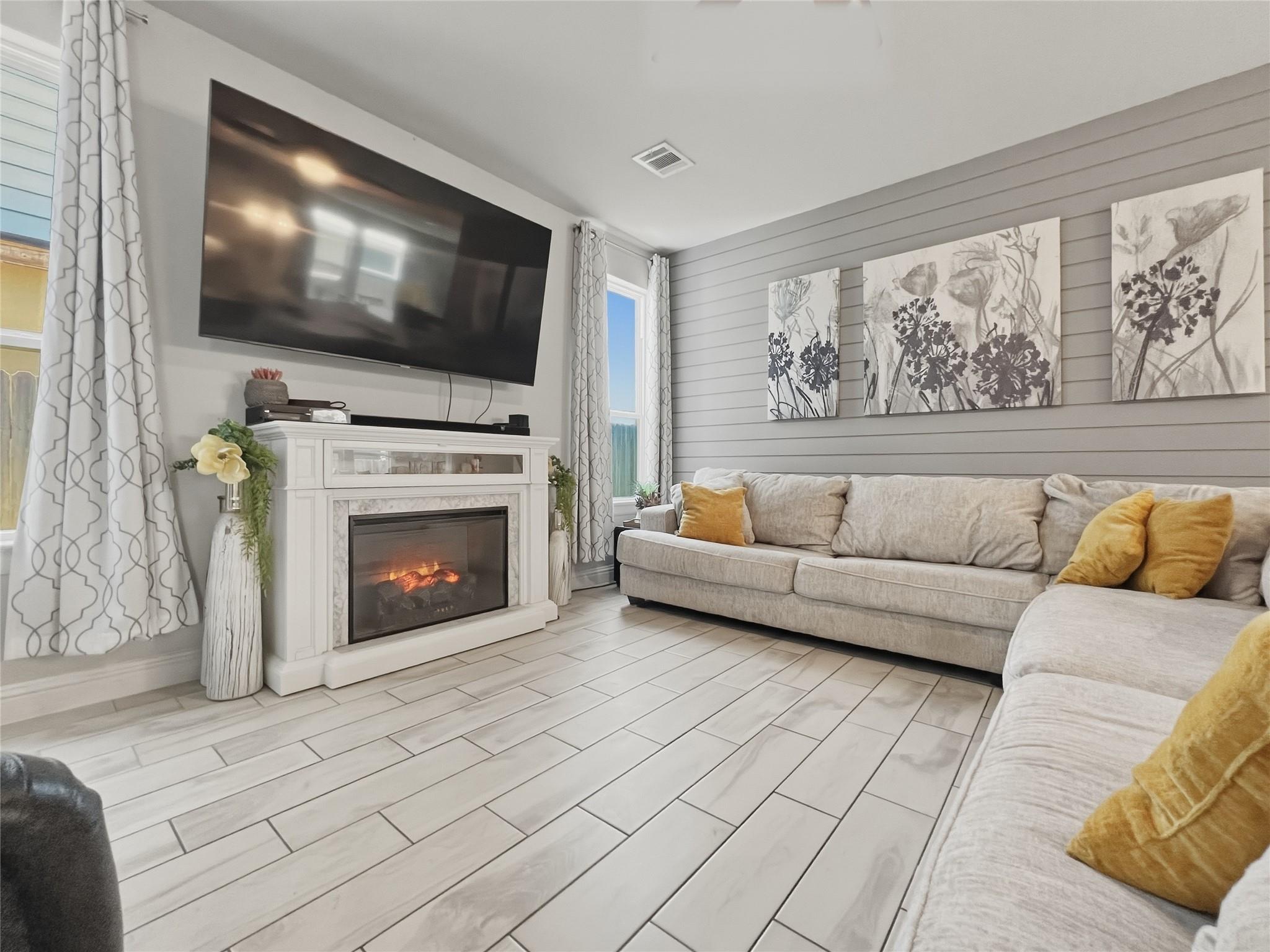 309 Gaida Loop Property Photo 4