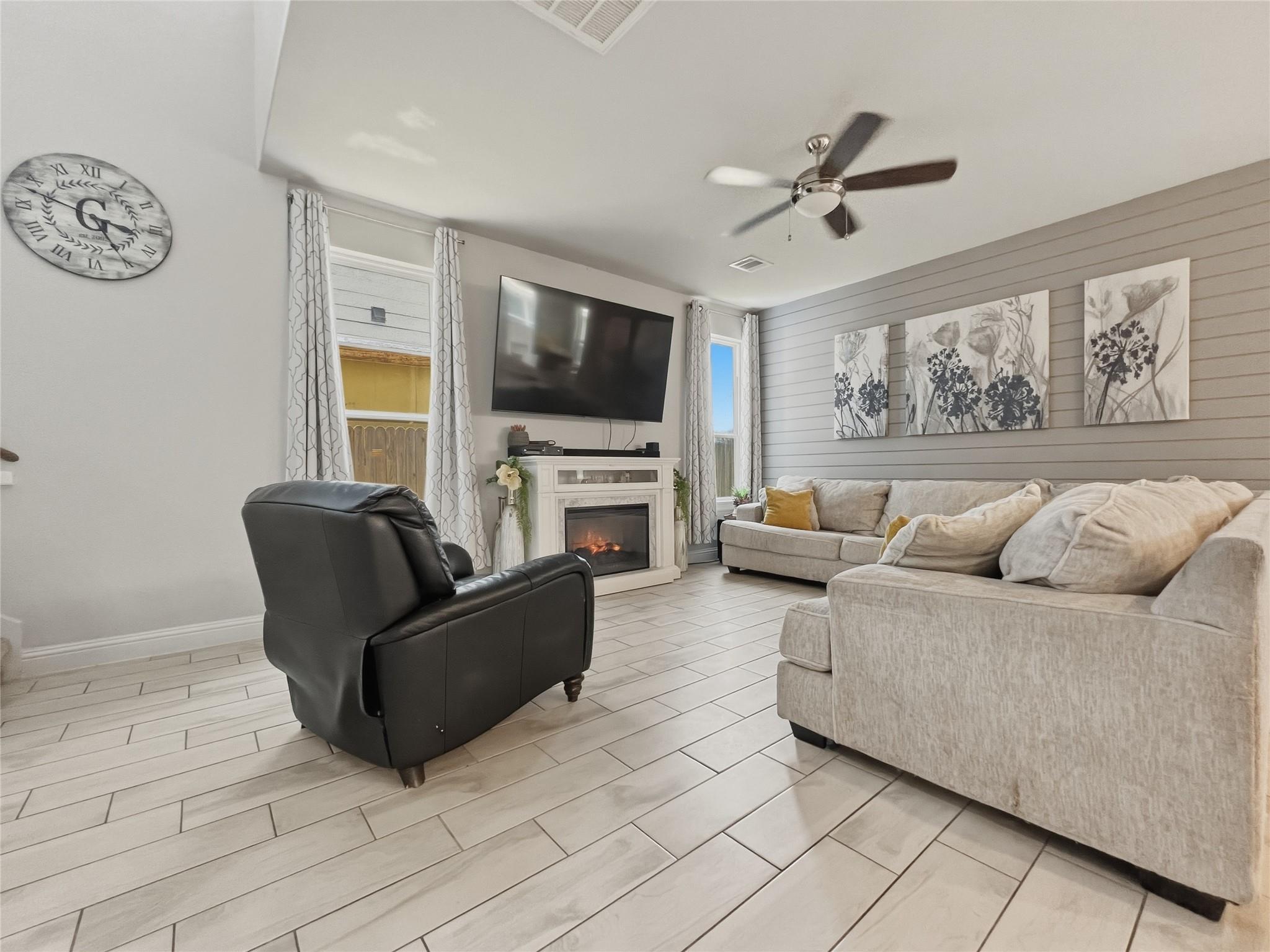 309 Gaida Loop Property Photo 6
