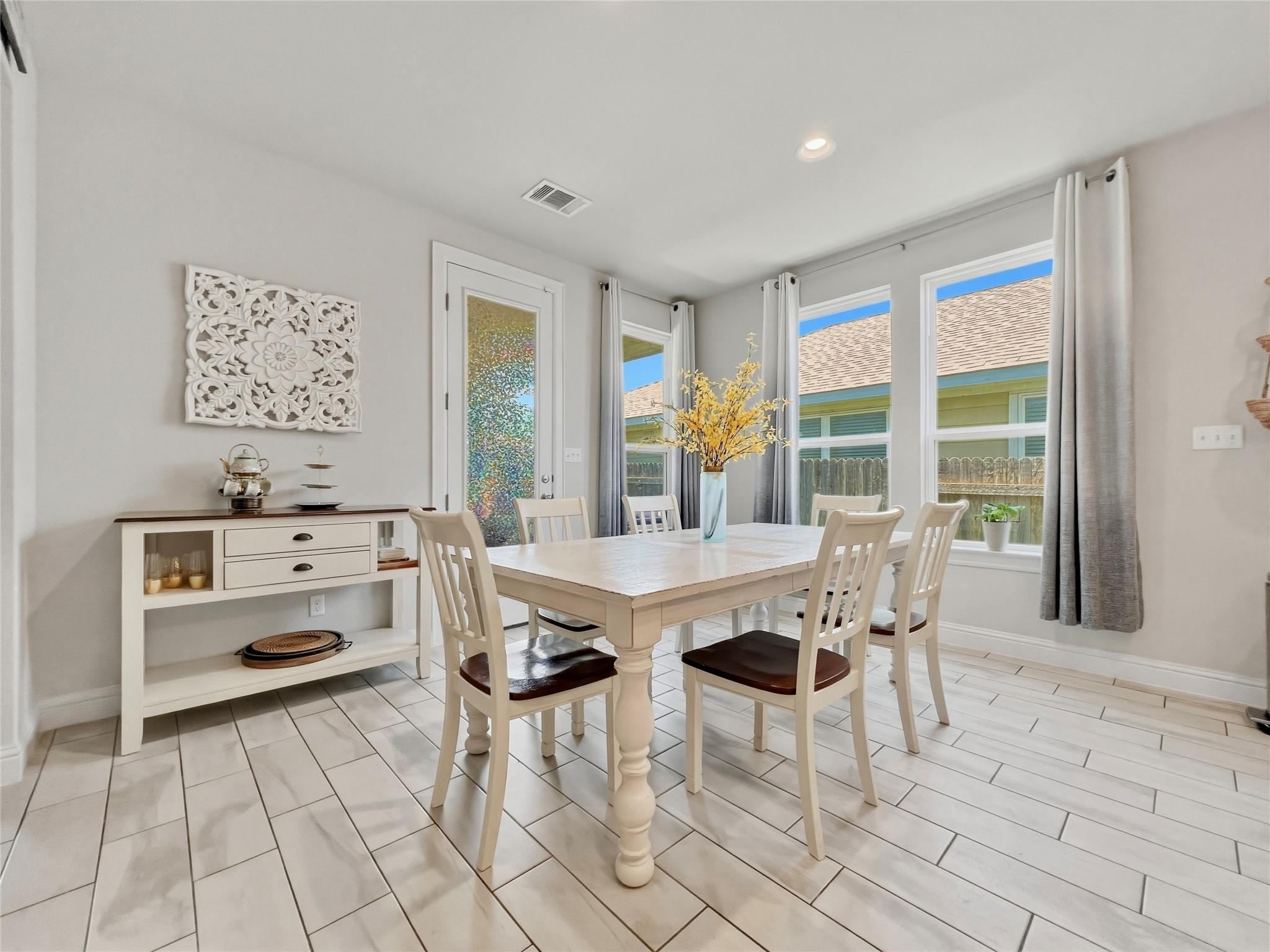 309 Gaida Loop Property Photo 9