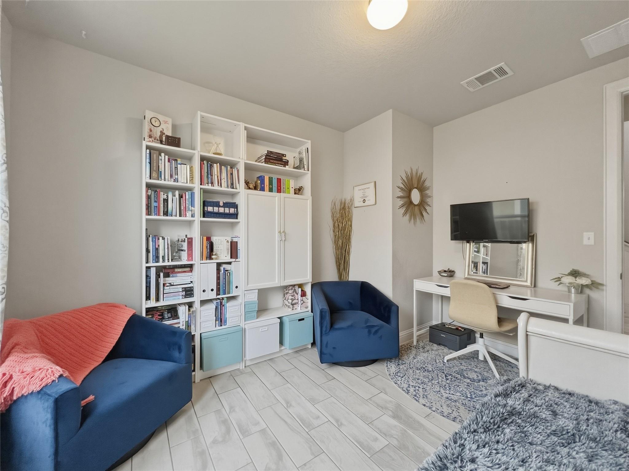 309 Gaida Loop Property Photo 11