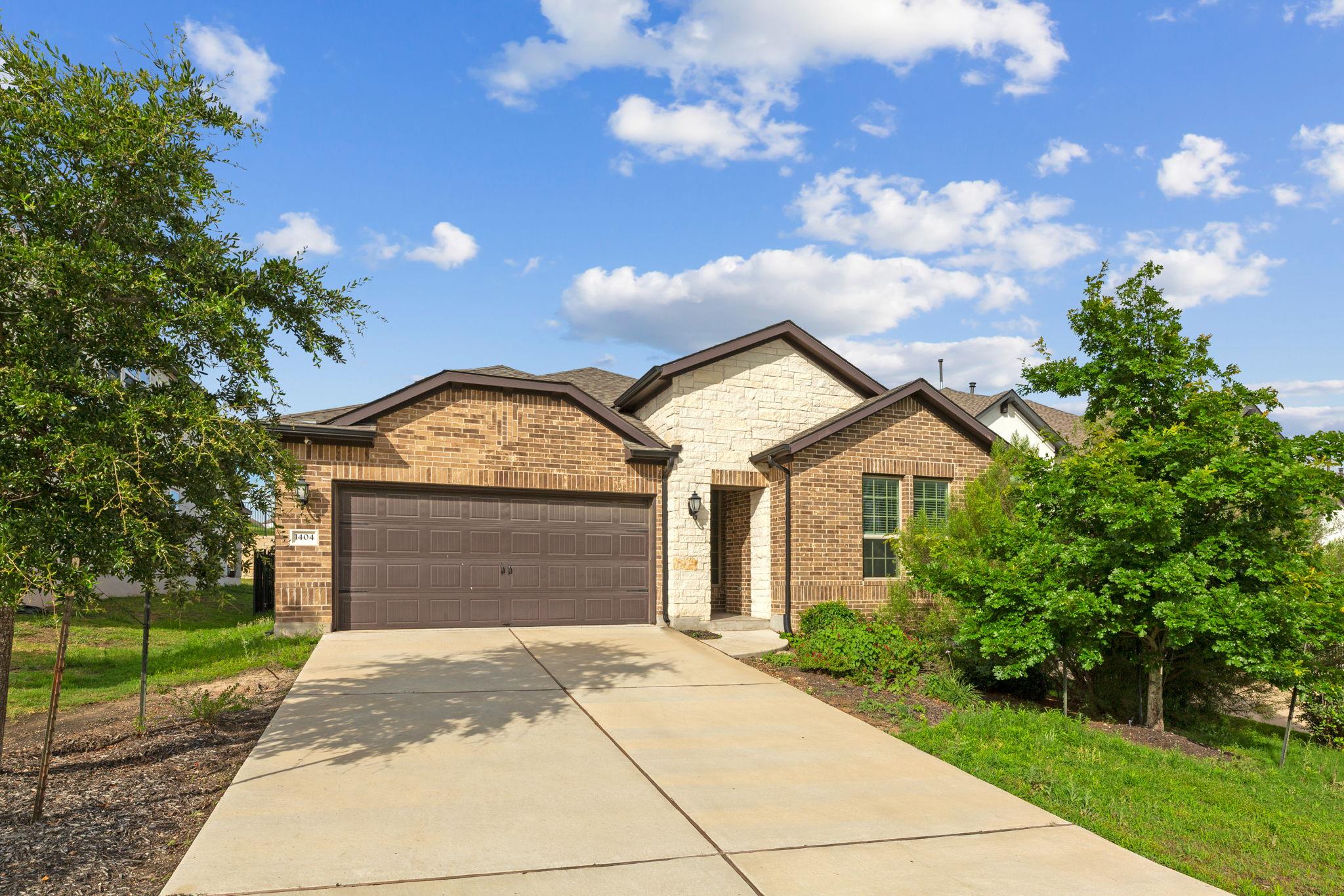 1404 Castalo Ln Property Photo 1