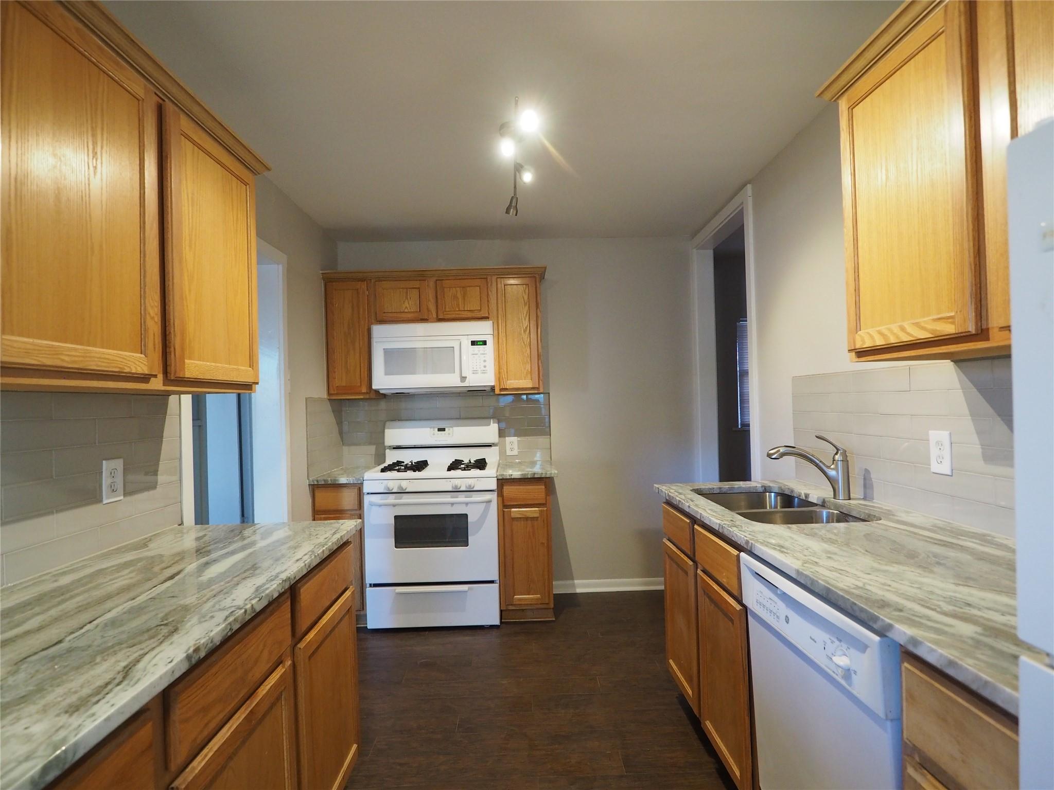 4508 Bennett Ave #a Property Photo 6