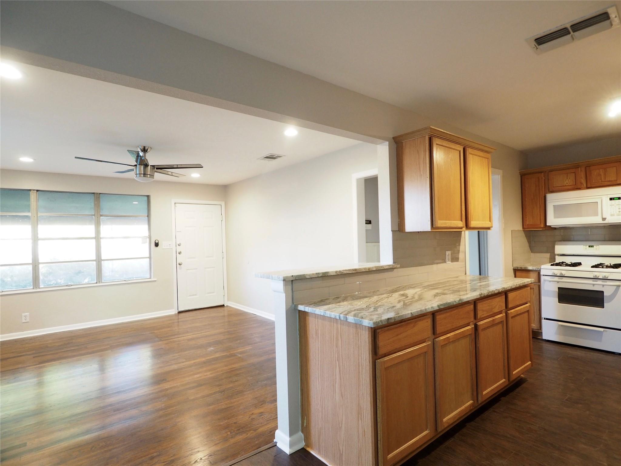 4508 Bennett Ave #a Property Photo 7